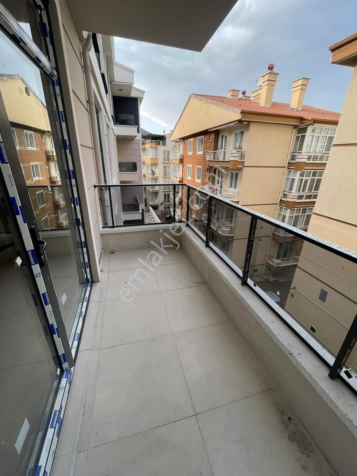 Afyon Üçok Emlaktan Güvenevler Mah Satılık Sıfır Ultra Lüx 4+1 Geniş Daireler - Görsel 27