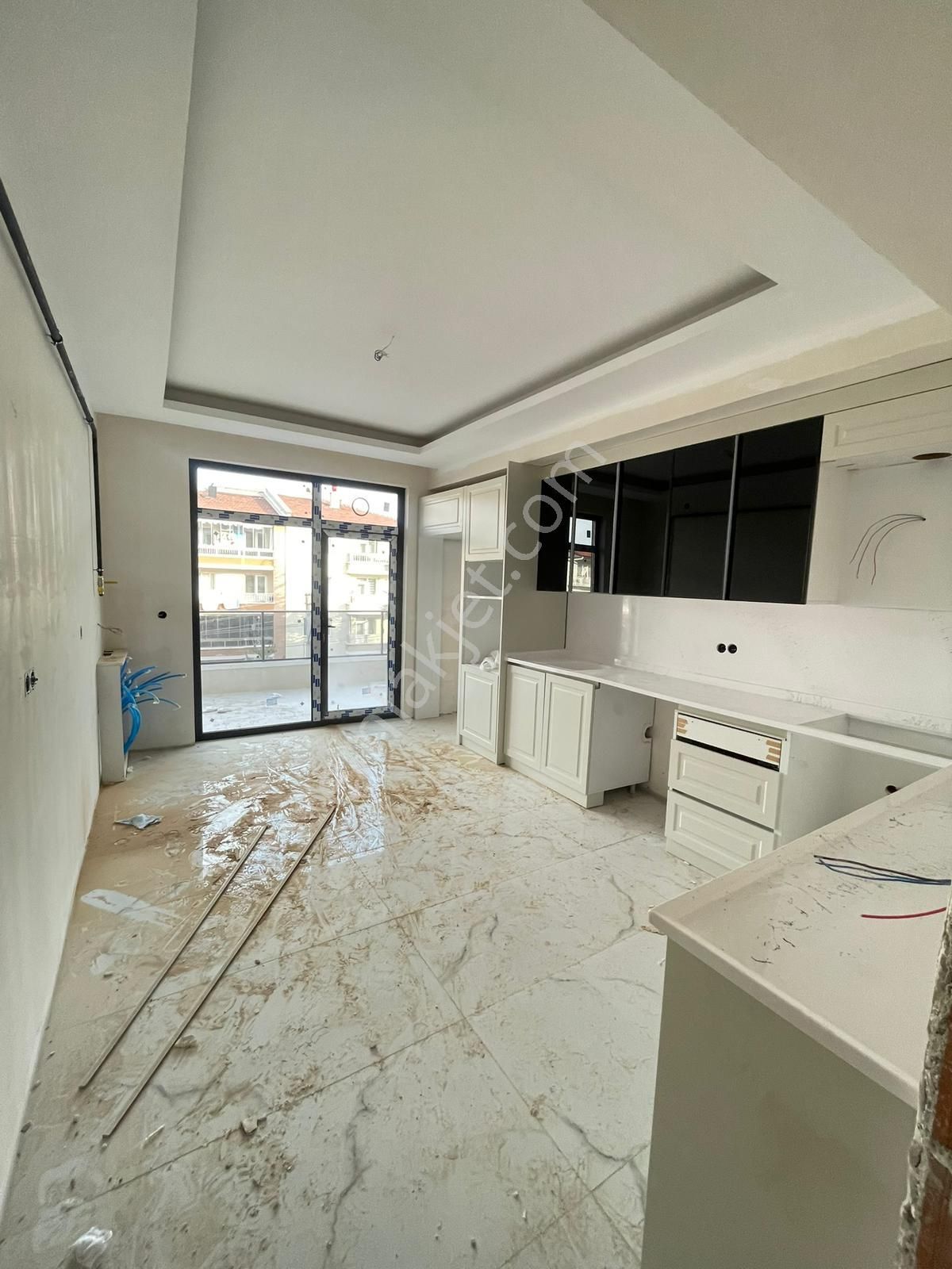 Afyon Üçok Emlaktan Güvenevler Mah Satılık Sıfır Ultra Lüx 4+1 Geniş Daireler - Görsel 4