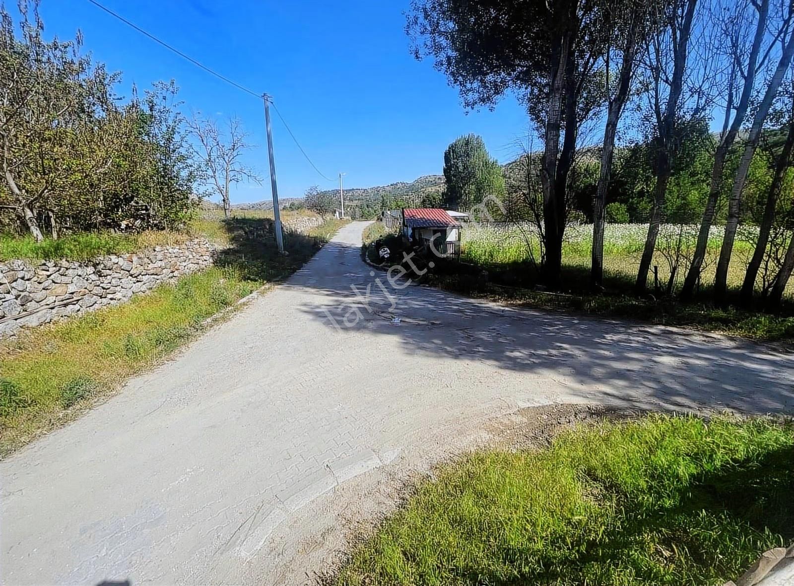 Kulaç Emlatan Satılık Hobi Bahçesi Elektrik Su Alt Yapısı Hazır - Görsel 2