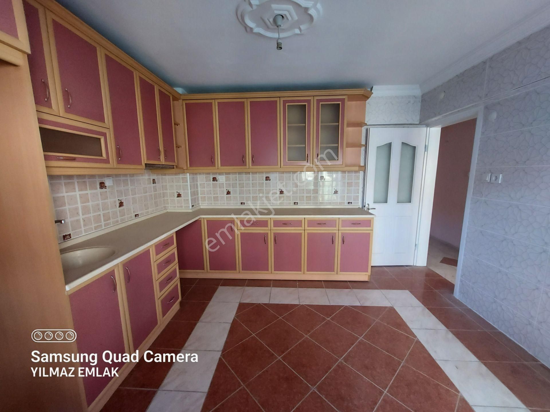 Aydın Nazilli Yeni Mahallede Satılık 3+1 Daire