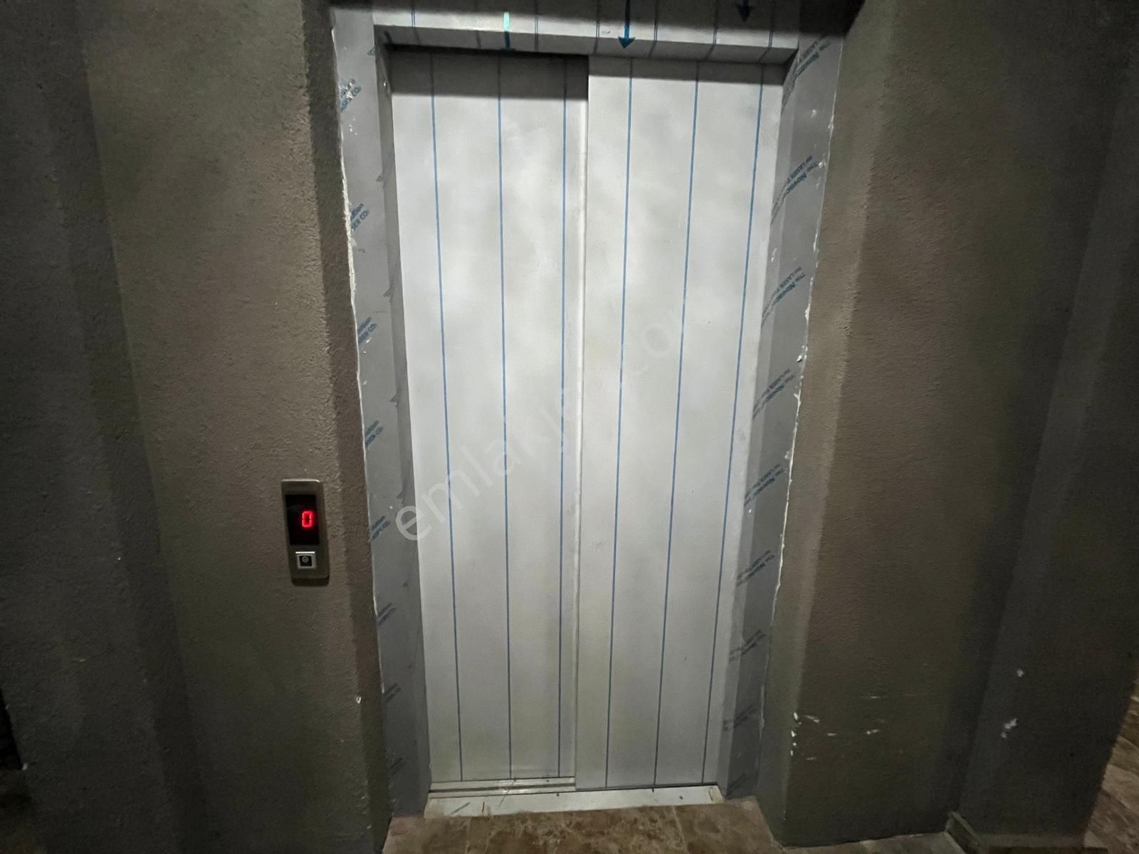 Çayırova Atatürkte Asansörlü Otoparklı 3+1 Ara Kat Yüksek Kredi - Görsel 16