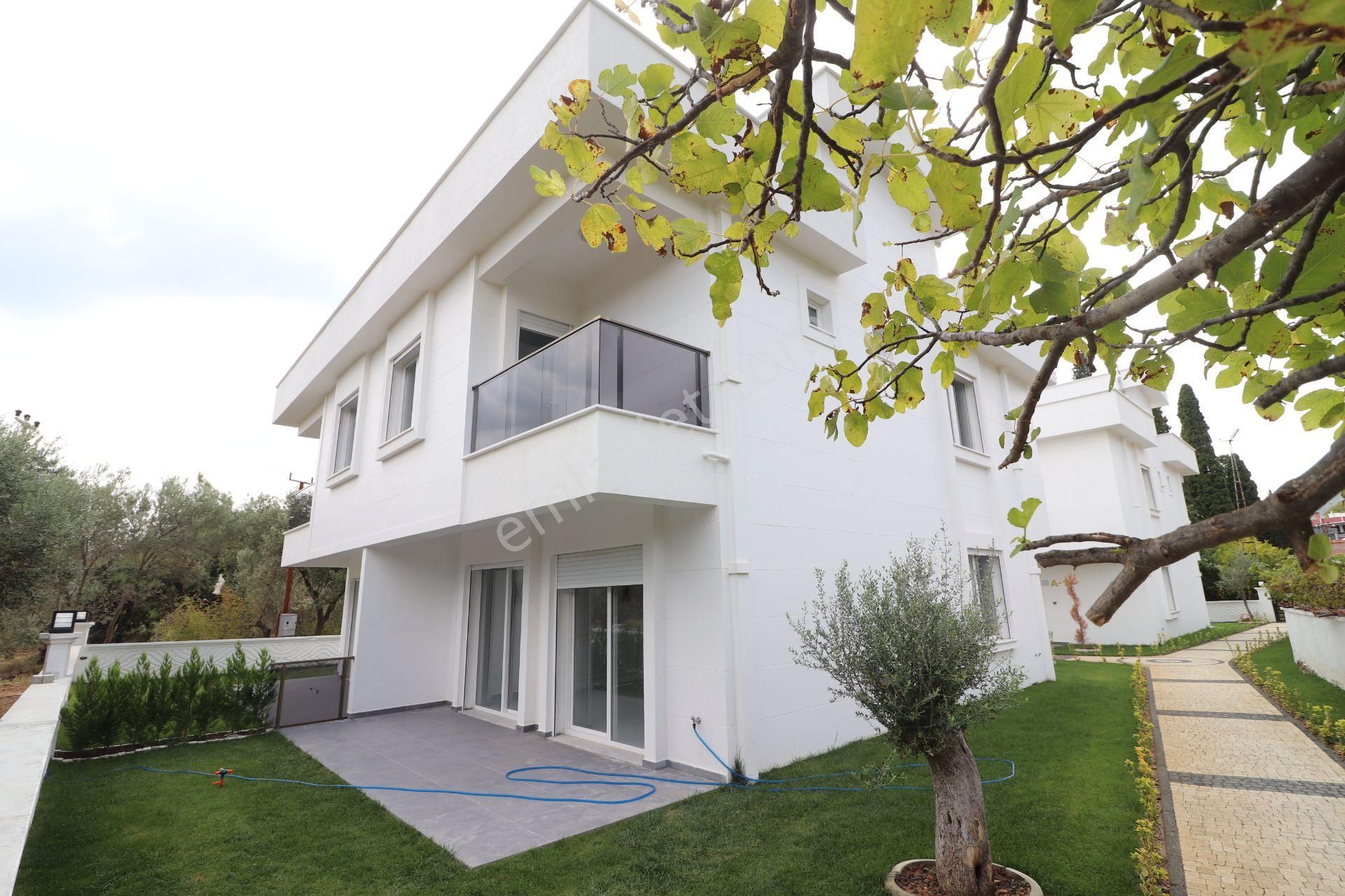 Irmaksudan Güre De Doğanın İçinde Çift Teraslı 5+1 Geniş Villa