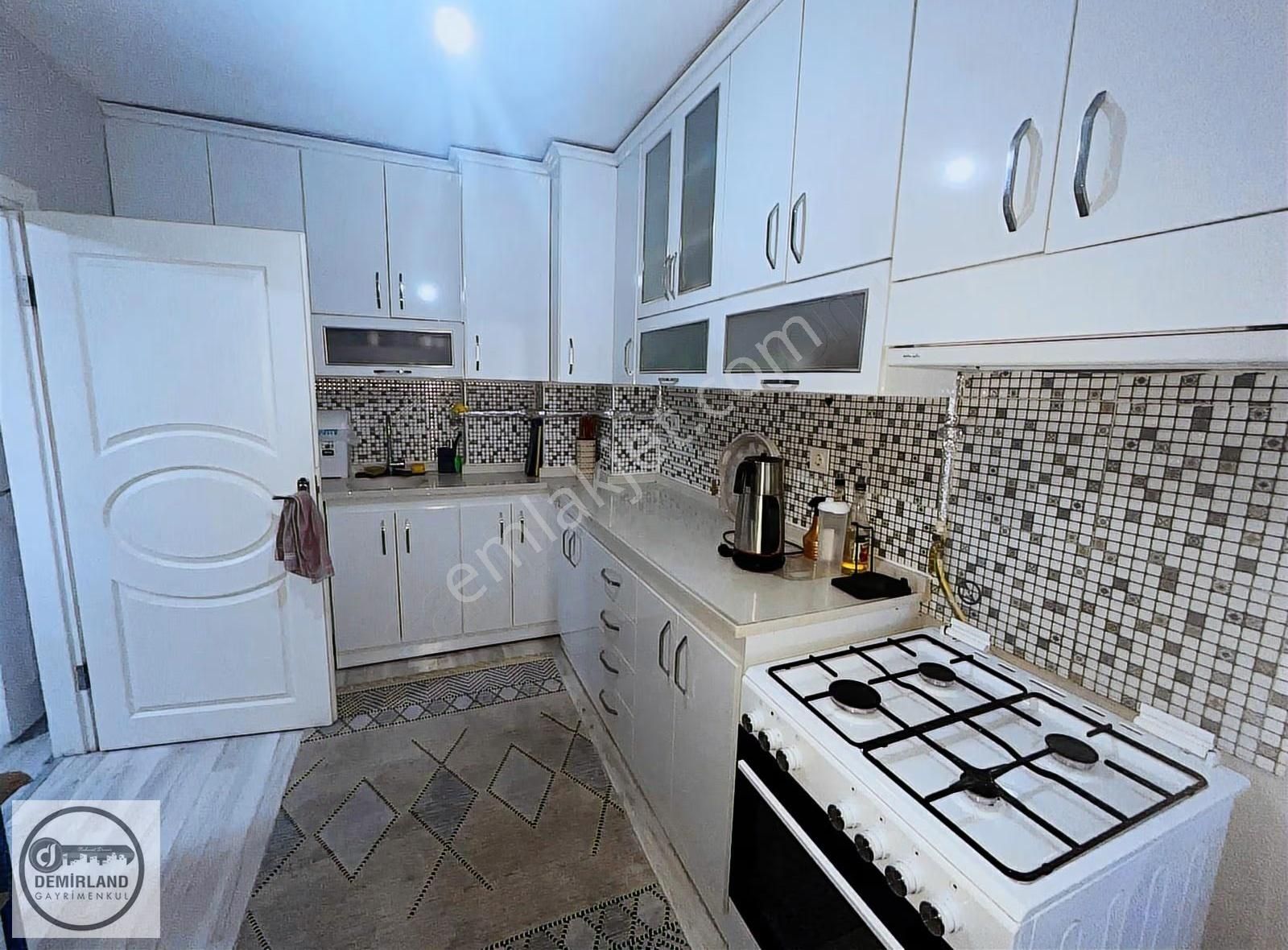 Demirland'dan Satılık Meydan'da 2+1 Bakımlı Daire - Görsel 5