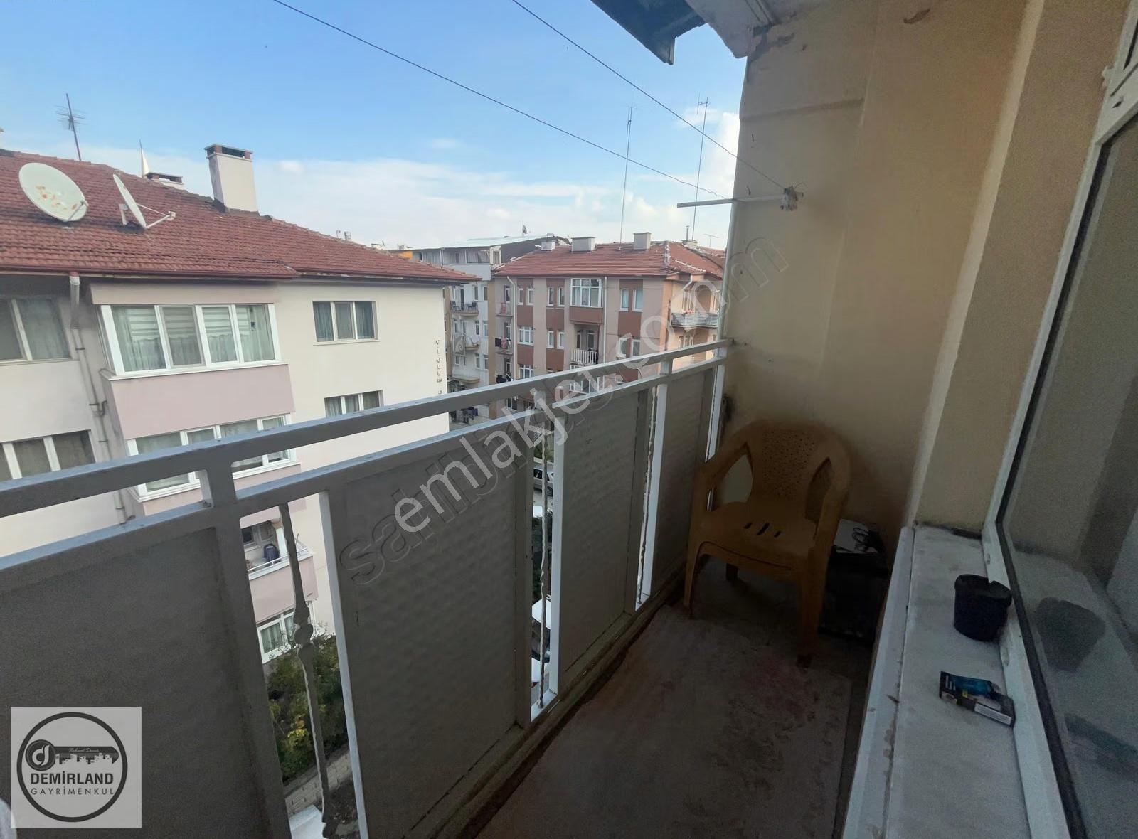 Demirland'dan Satılık Meydan'da 2+1 Bakımlı Daire - Görsel 8