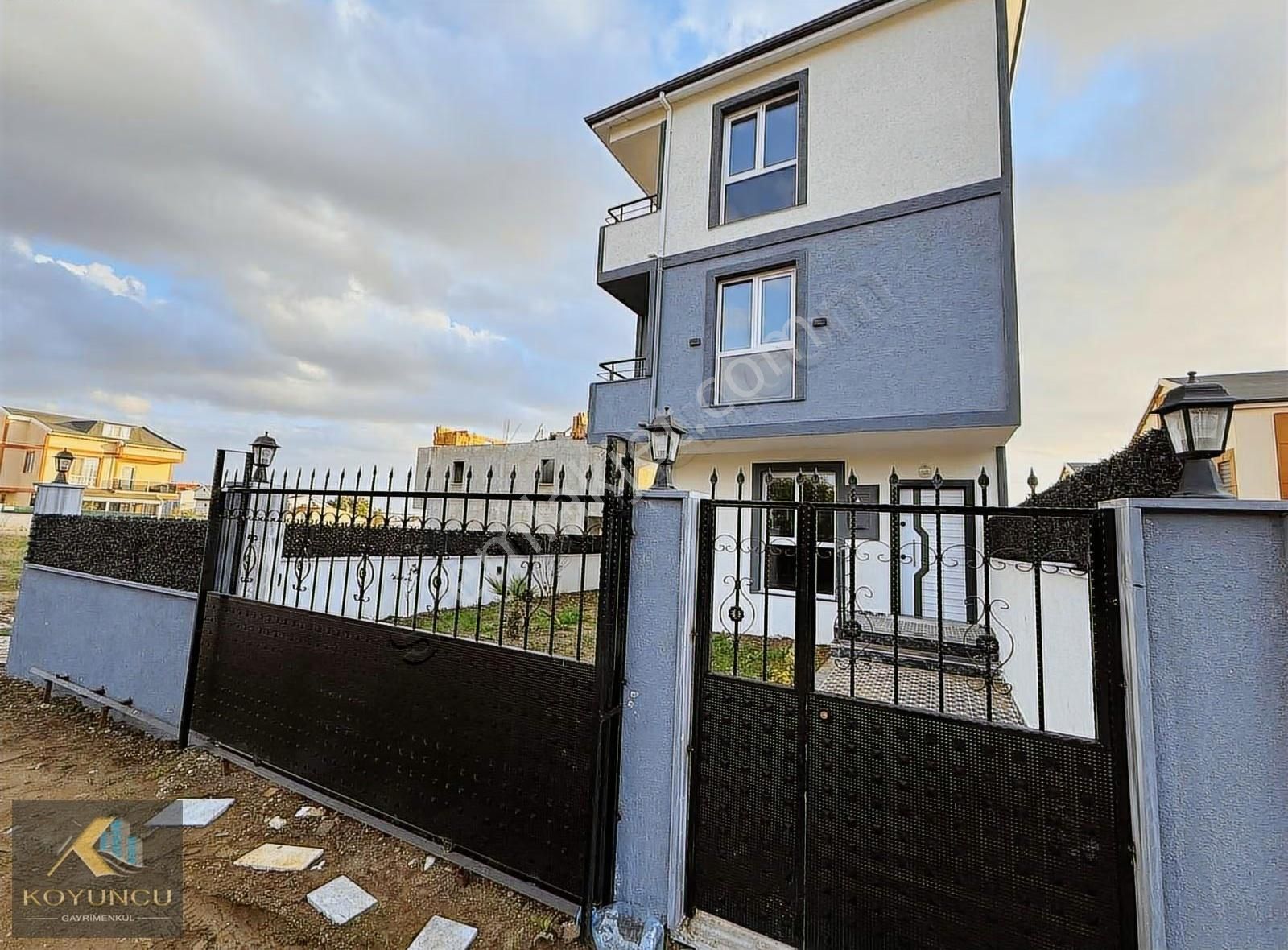 ^^koyuncu Gyrm^^yeniçiftlik Merkez Deniz Manzaralı 4+1 Lüx Villa - Görsel 2