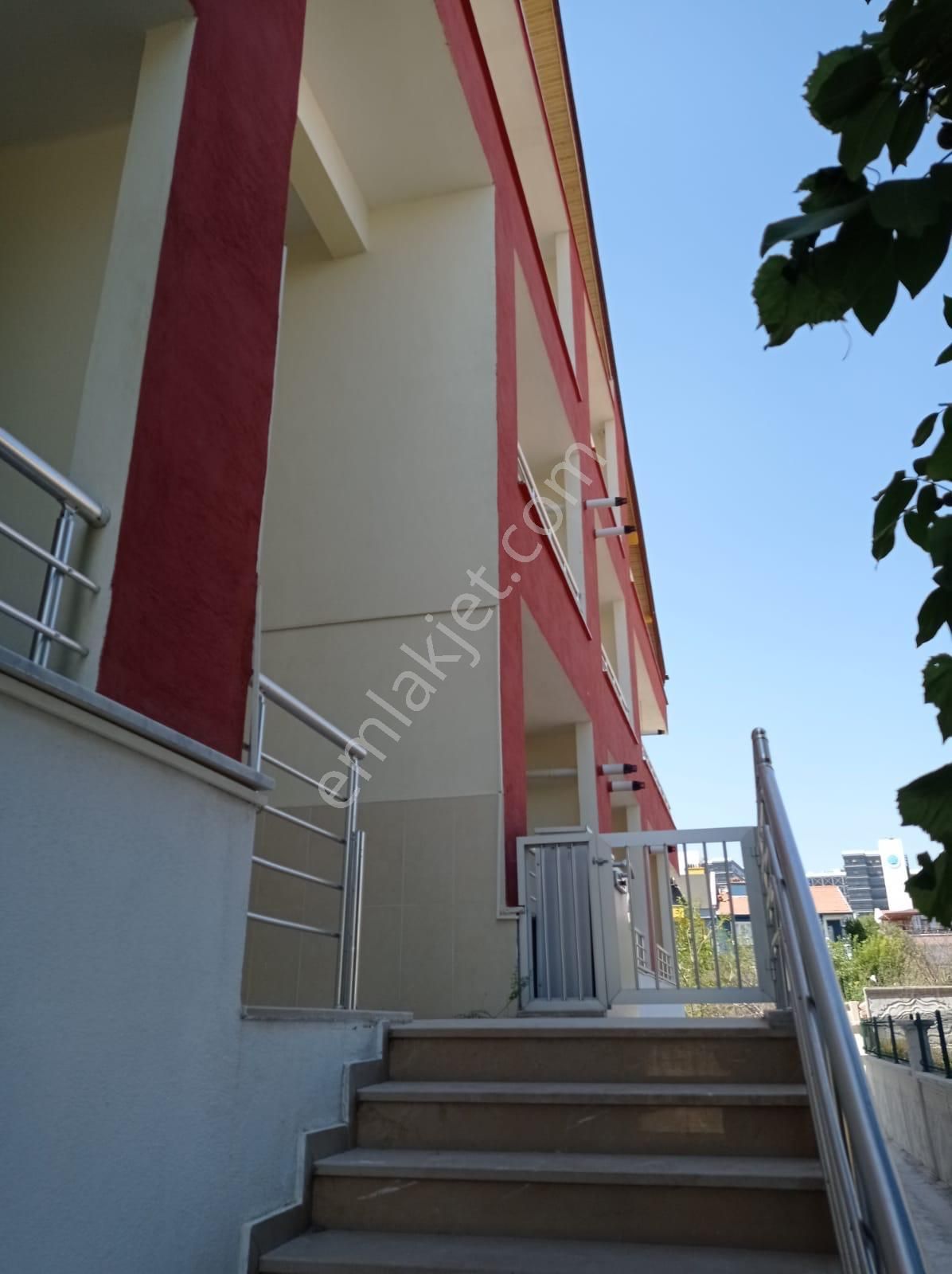 Beyşehir Yolu Ve Nü Tıp Fak. Civ. 11 Dairelik Yüksek Kira Potansiyelli Uygun Komple Bina - Görsel 3