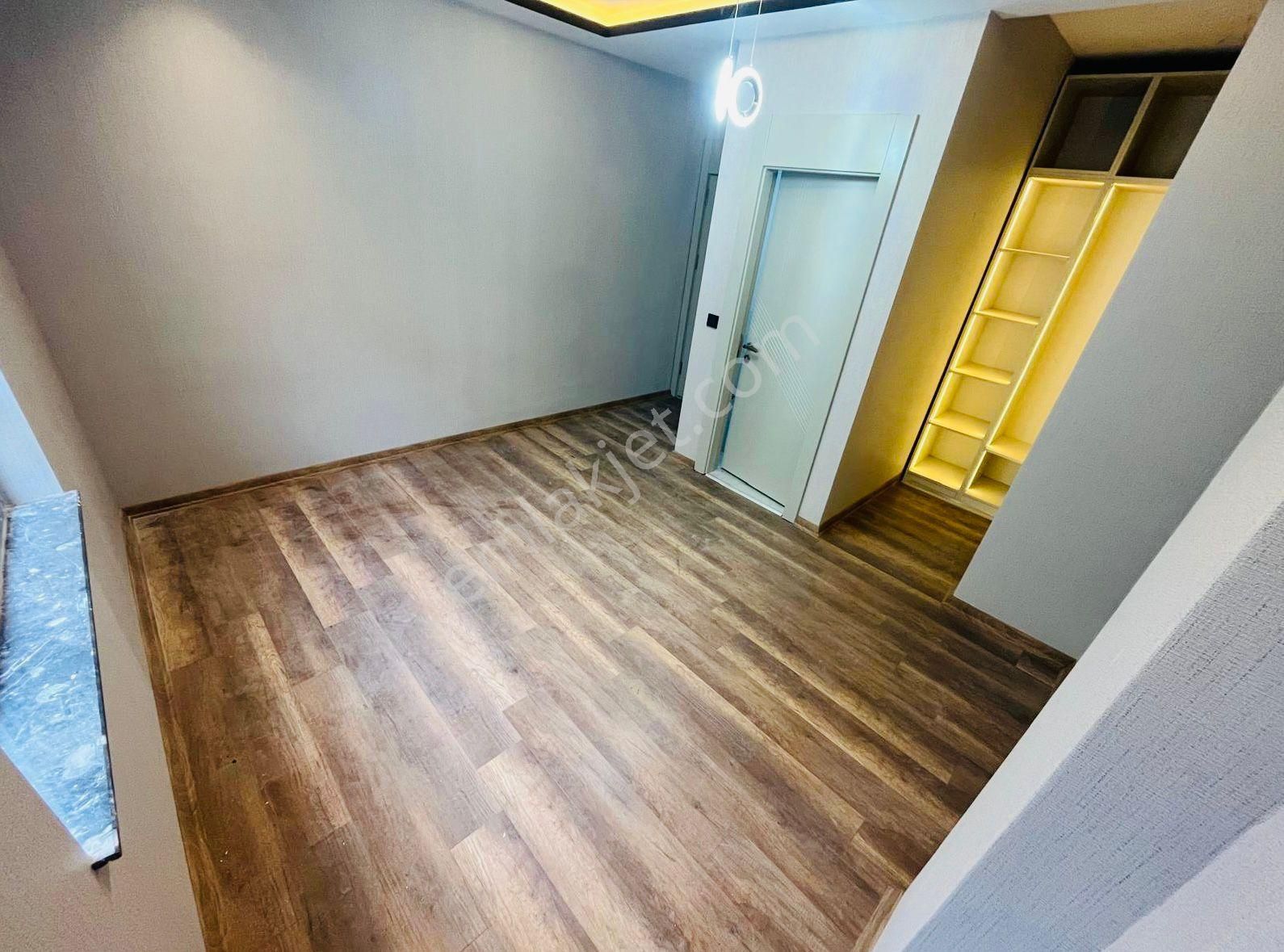 Etlik Merkezde Şehir Hast. 3 Km Caddeye Paralel G.odalı E.banyolu Ultra Lüks Acil Satılık 2+1 Daire - Görsel 23