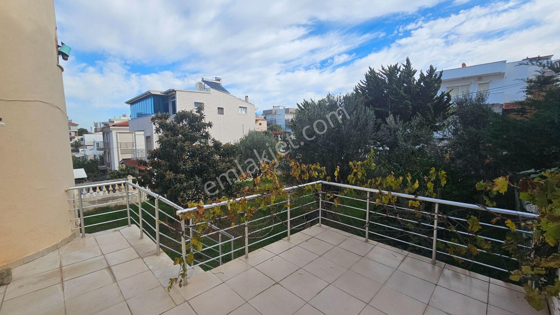 İki Ayrı Tapu | Deniz Manzaralı Villa Ve Toplam 406 M2 Arsa - Görsel 25