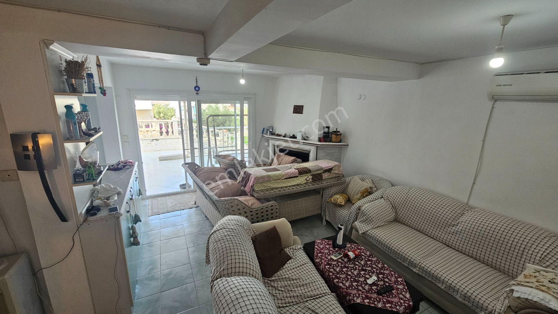 İki Ayrı Tapu | Deniz Manzaralı Villa Ve Toplam 406 M2 Arsa - Görsel 24