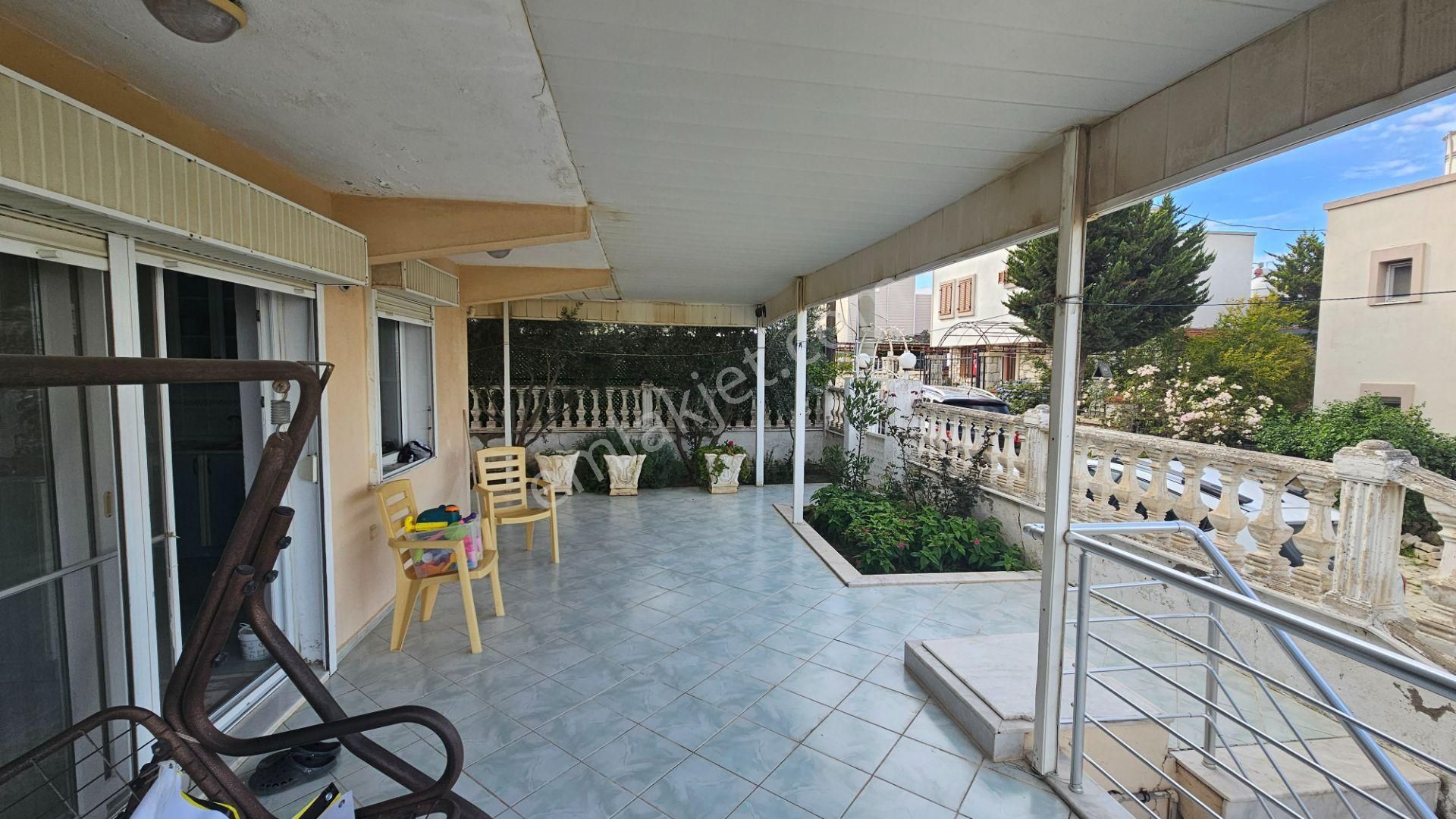 İki Ayrı Tapu | Deniz Manzaralı Villa Ve Toplam 406 M2 Arsa - Görsel 31