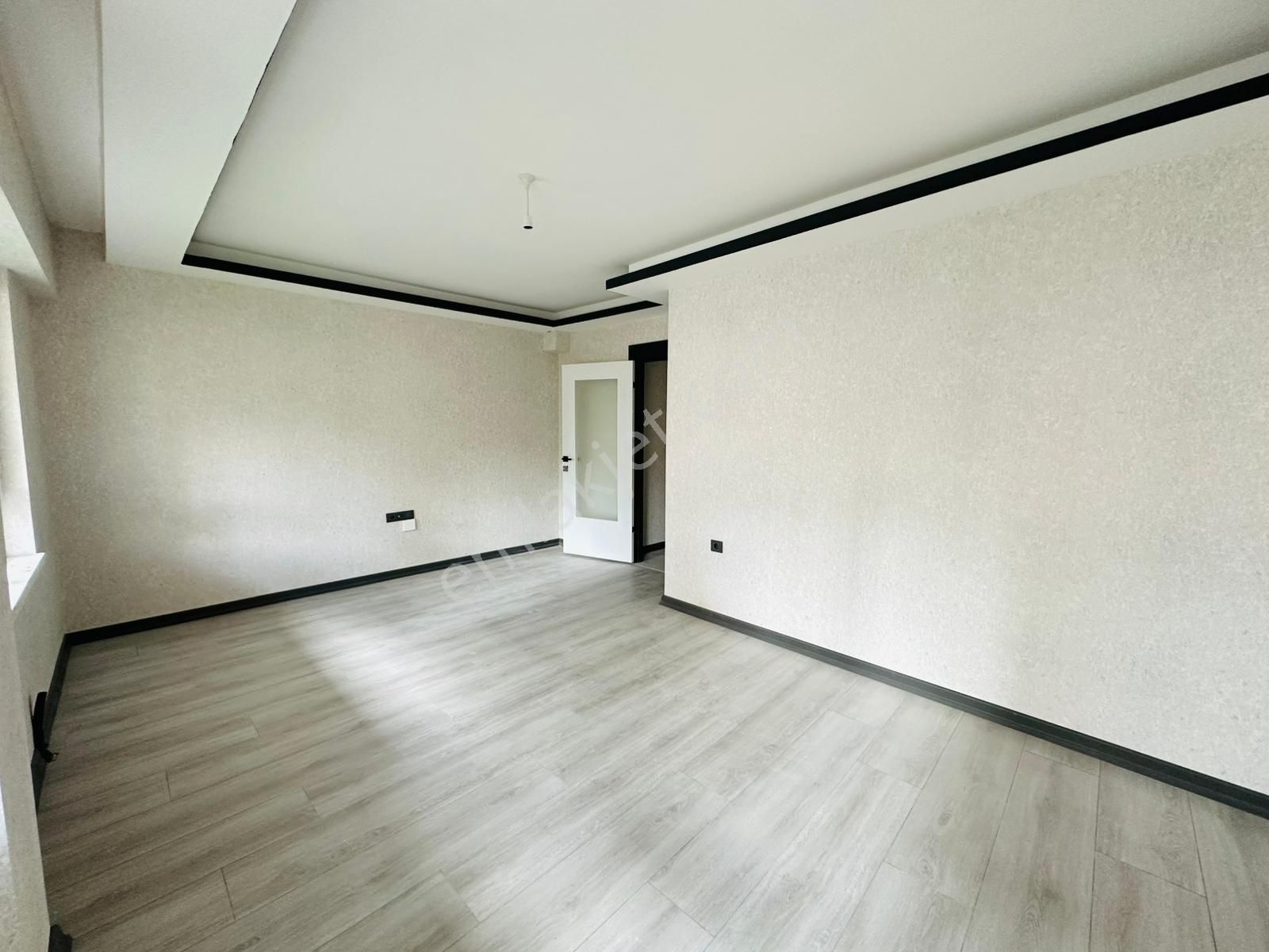 Beşikkaya'da Giriş Kat Konumunda 2+1 Satılık Full Yapılı Sıfır Daire !! - Görsel 8