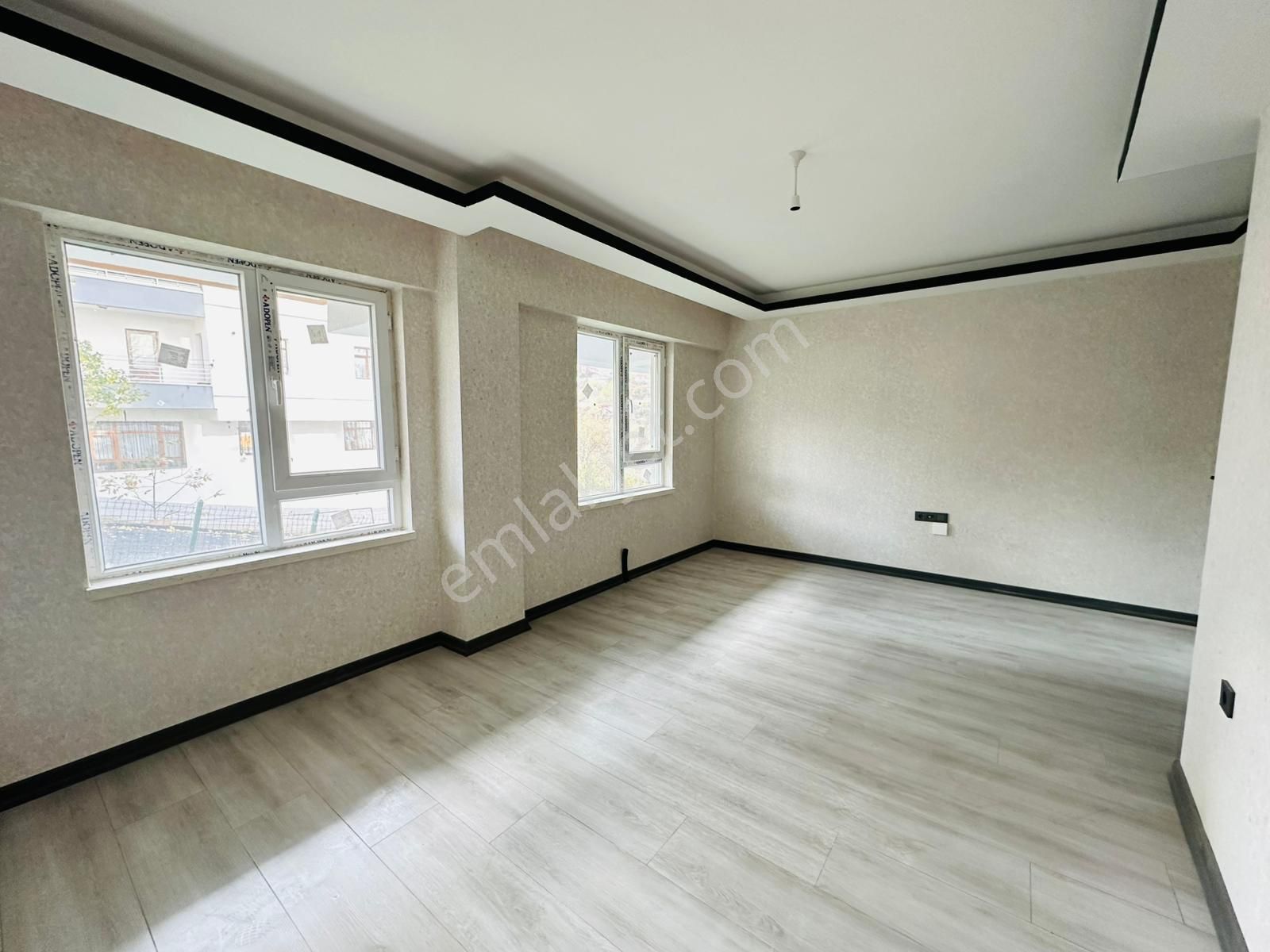 Beşikkaya'da Giriş Kat Konumunda 2+1 Satılık Full Yapılı Sıfır Daire !! - Görsel 6