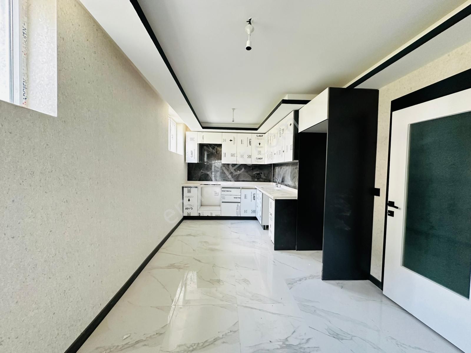 Beşikkaya'da Giriş Kat Konumunda 2+1 Satılık Full Yapılı Sıfır Daire !! - Görsel 2