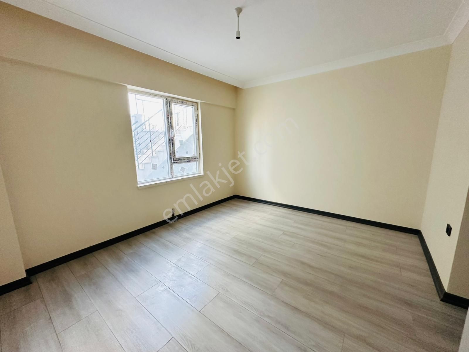 Beşikkaya'da Giriş Kat Konumunda 2+1 Satılık Full Yapılı Sıfır Daire !! - Görsel 13