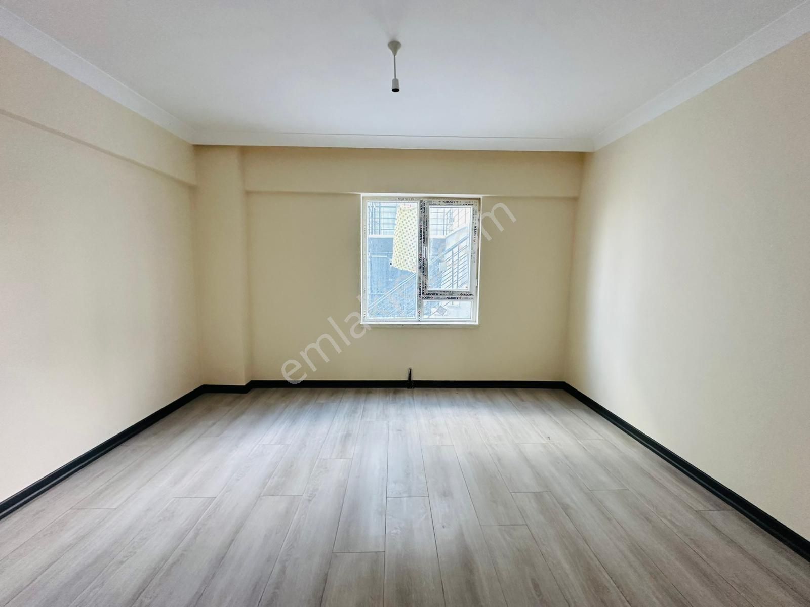 Beşikkaya'da Giriş Kat Konumunda 2+1 Satılık Full Yapılı Sıfır Daire !! - Görsel 14