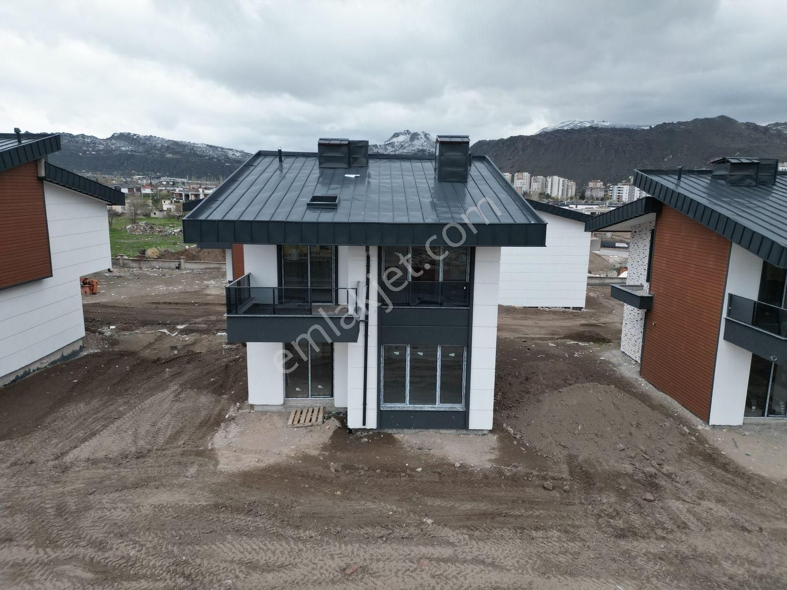 Eğribucak'da 4+1 Satılık Villa Zirvevip Gayrimenkulden - Görsel 25