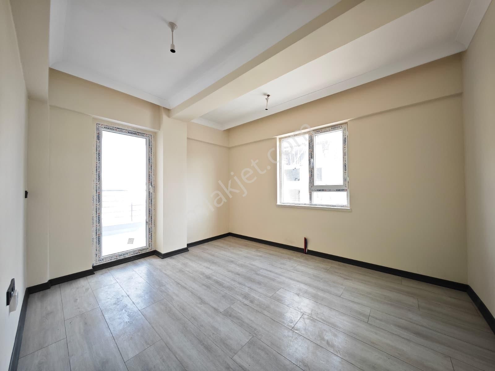 Beşikkaya'da Full Yapılı Çift Balkonlu 3+1 Katta Satılık Sıfır Daire !! - Görsel 10