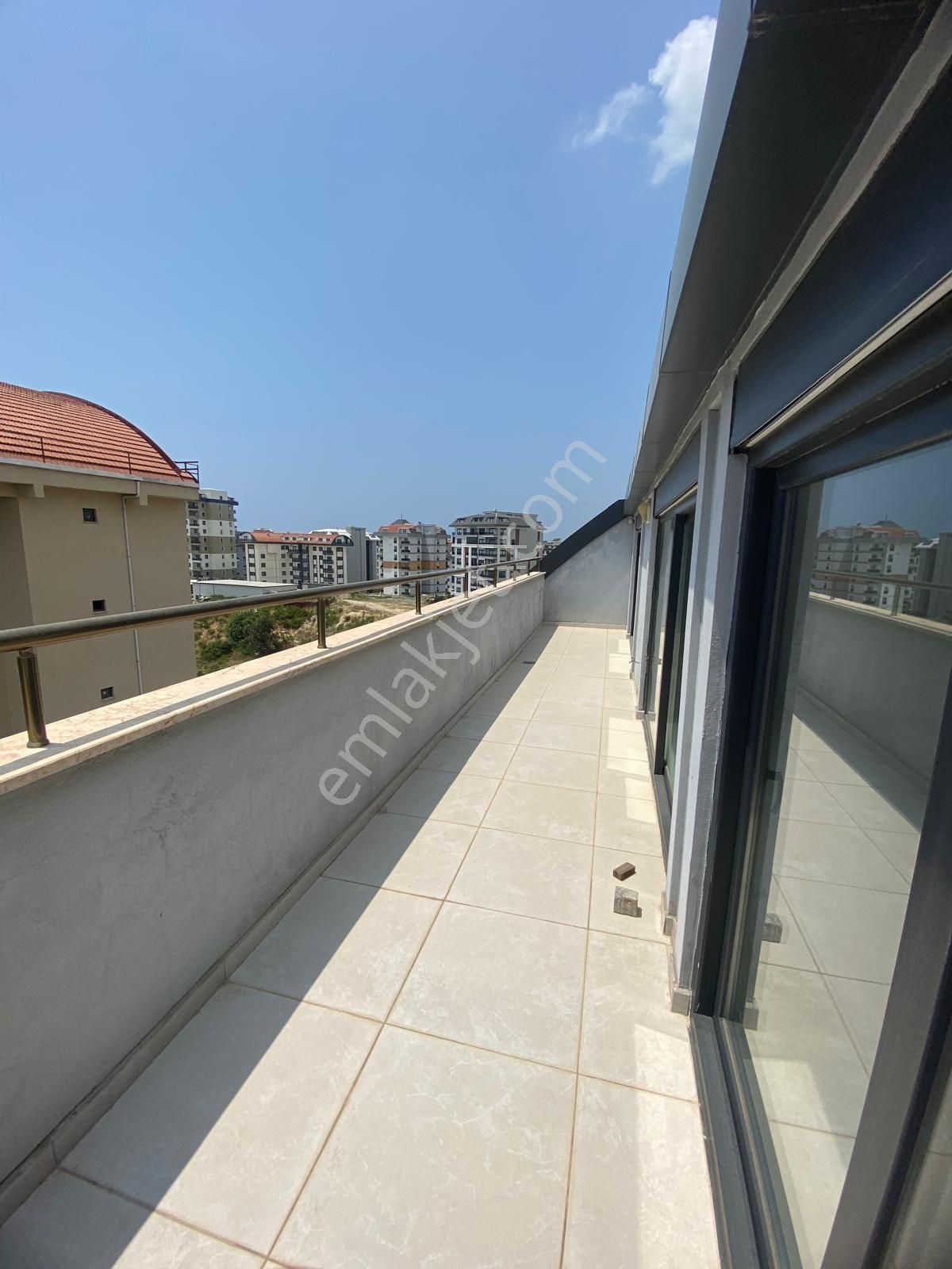 Alanya Avsallarda Site İçerisinde Havuzlu Satılık 6 Odalı Sıfır Fırsat Daire ! - Görsel 14