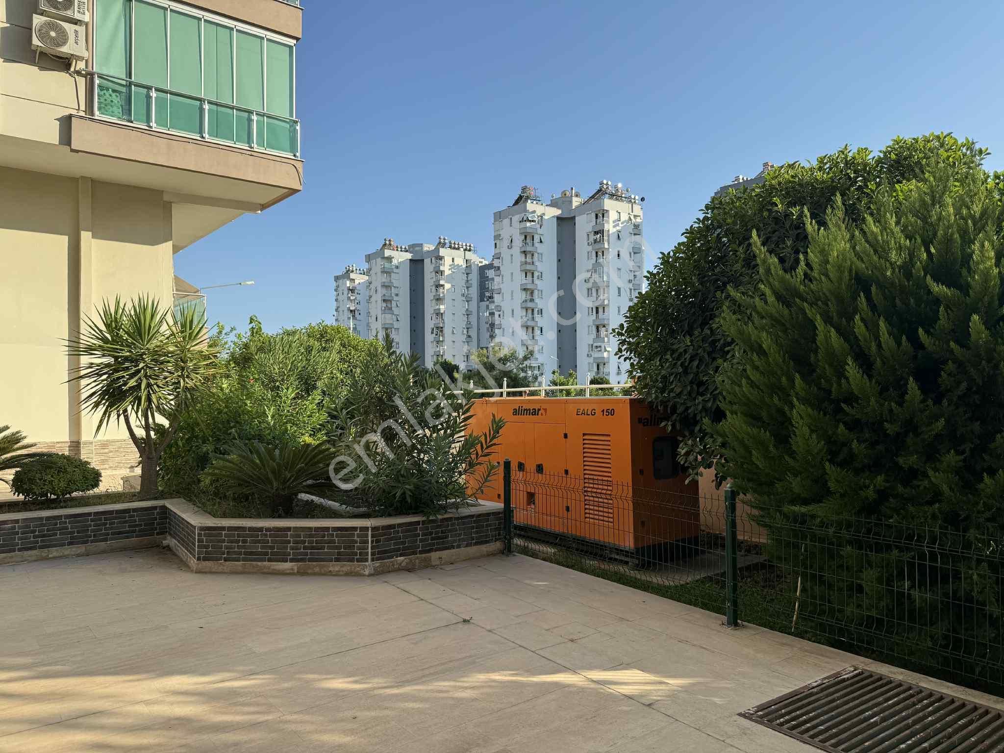 Şafak Emlak Kiralık Toros Mah Havuzlu Site İçerisinde 5+1 280 M2 - Görsel 28