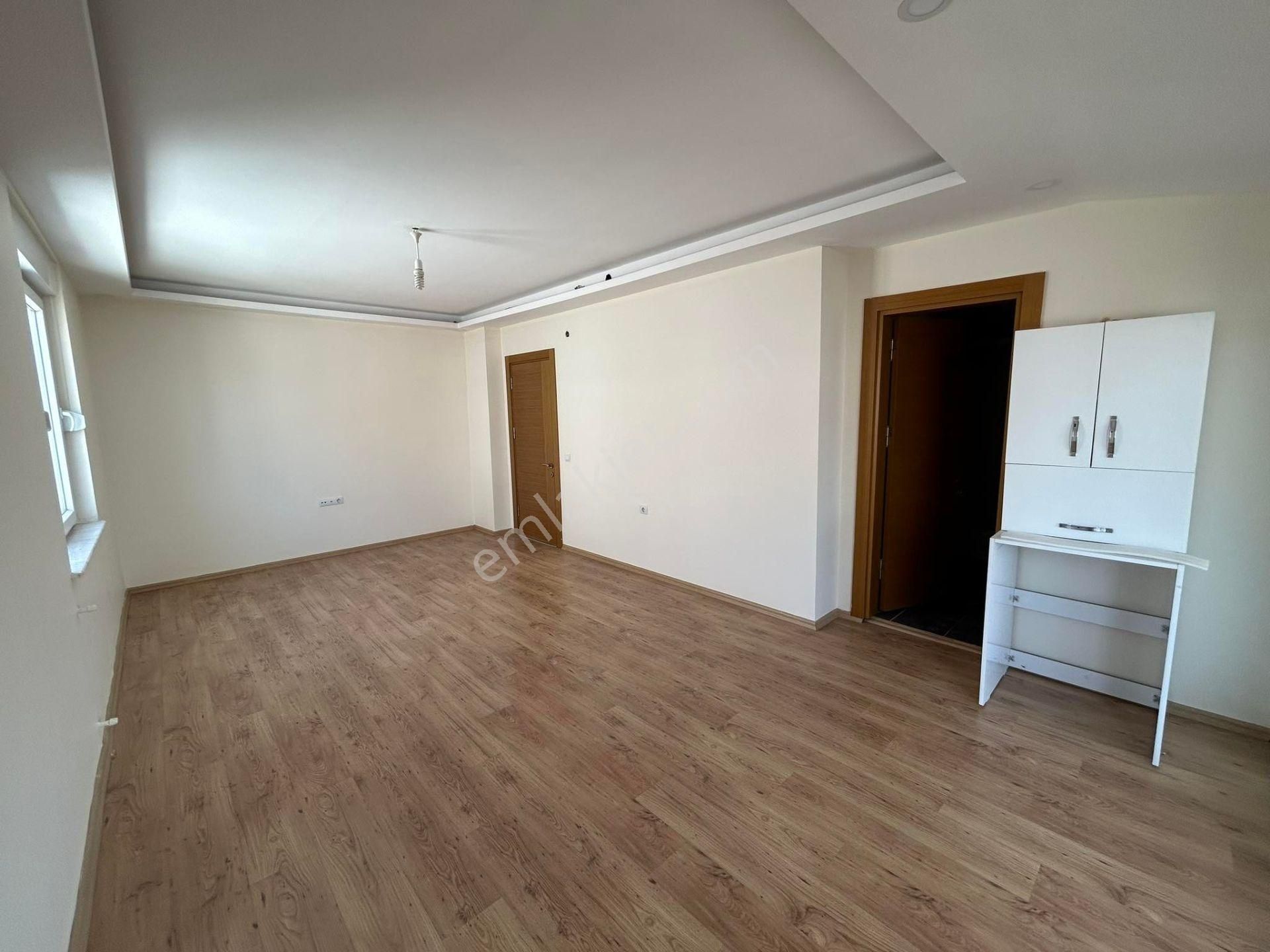 Şafak Emlak Kiralık Toros Mah Havuzlu Site İçerisinde 5+1 280 M2 - Görsel 15