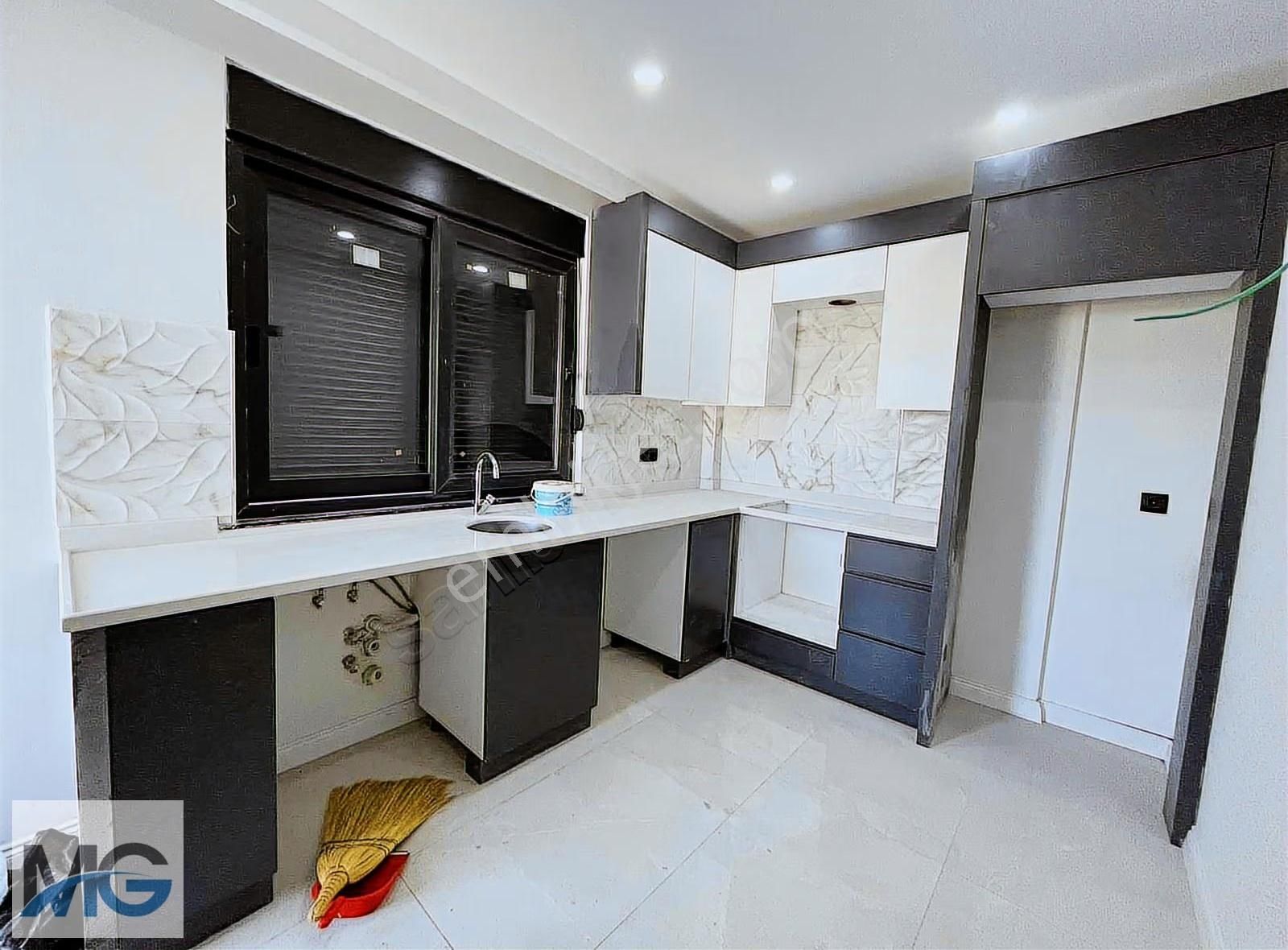 Örnekde Ara Kat Asansörlü Sıfır 2+1 - Görsel 4