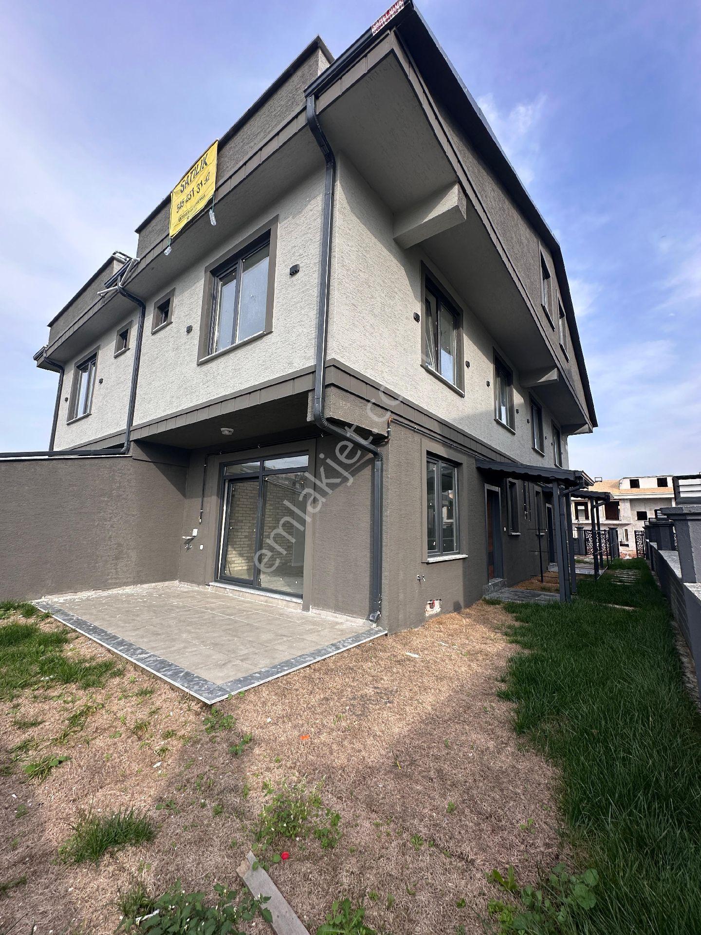 Üstüner Gayrimenkul Yayla Mallesinde 4+1 Tribleks Villa - Görsel 4