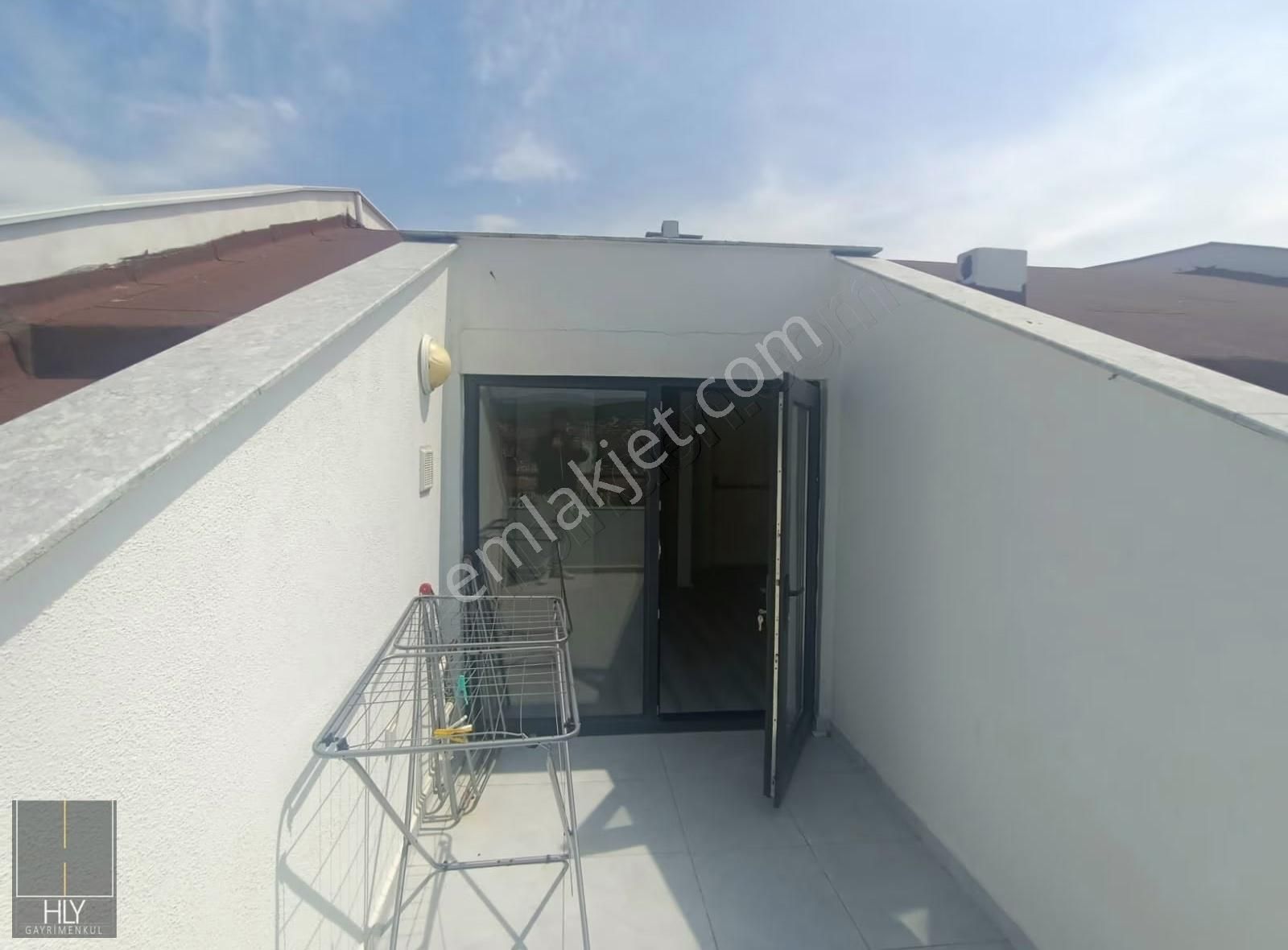 Hly Gayrimenkul'den Mehmetçik Caddesi Üzerinde 2+1 Satılık Daire - Görsel 17