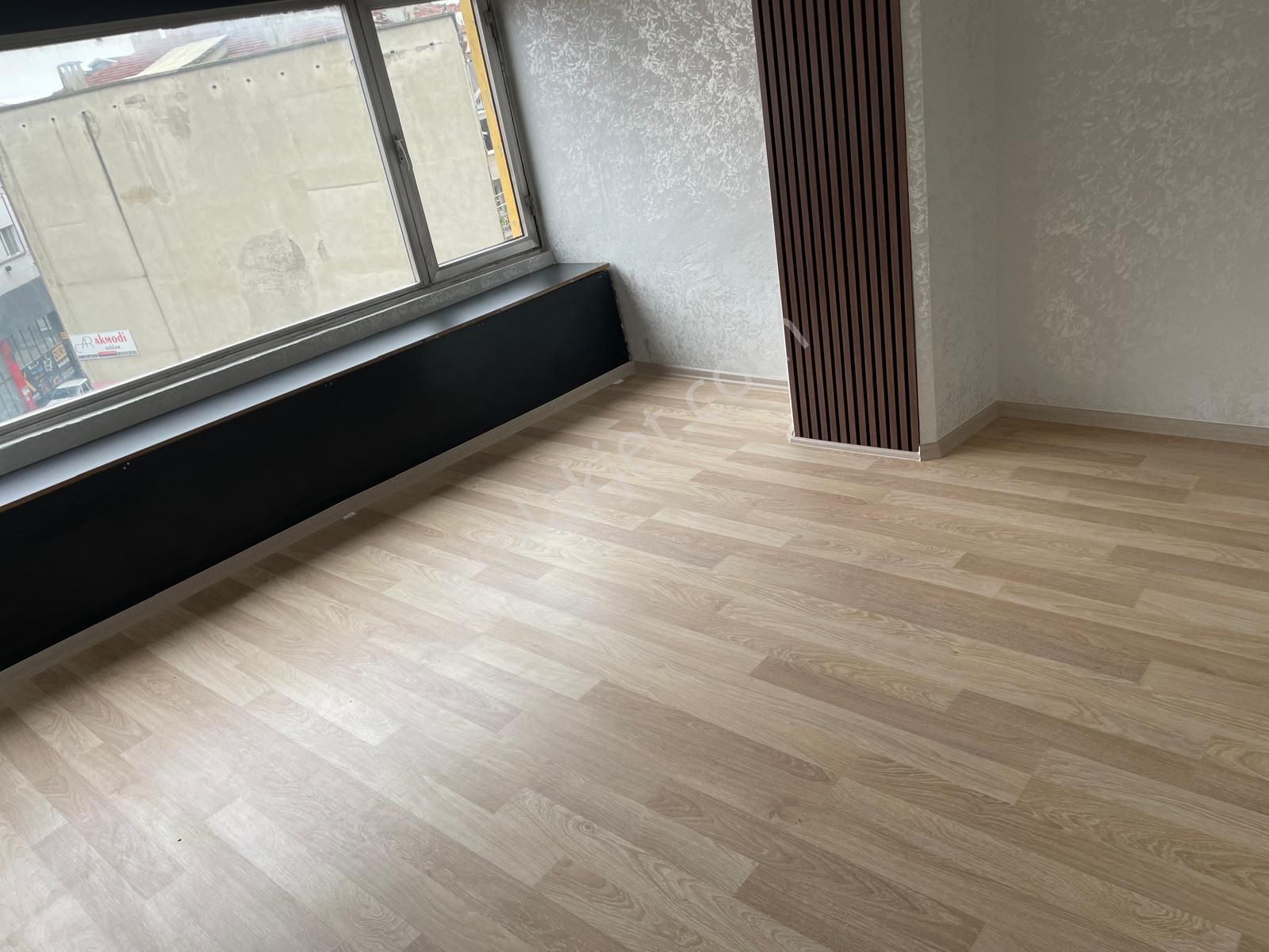 Bursa Kılıç Tan İnönü Cd Yuvam İşhanda Kiralık 25m2 Ofis İşyeri - Görsel 4