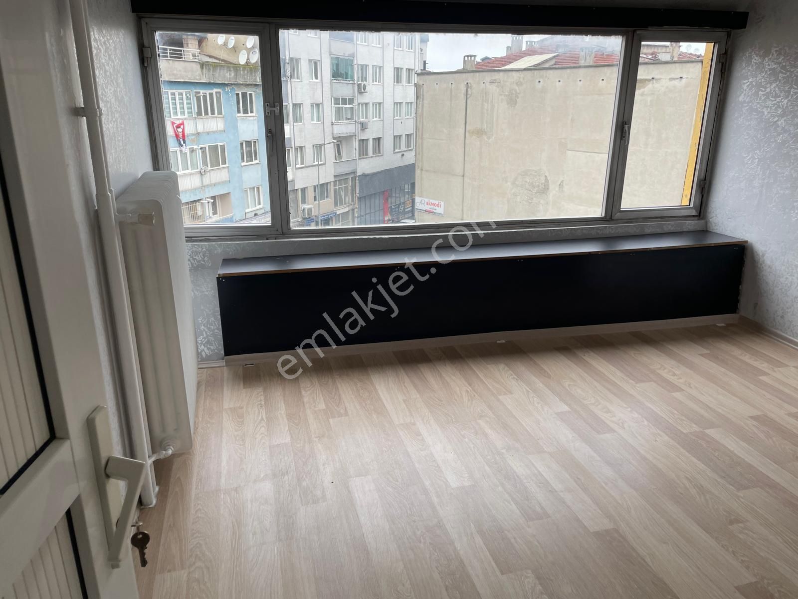 Bursa Kılıç Tan İnönü Cd Yuvam İşhanda Kiralık 25m2 Ofis İşyeri - Görsel 6