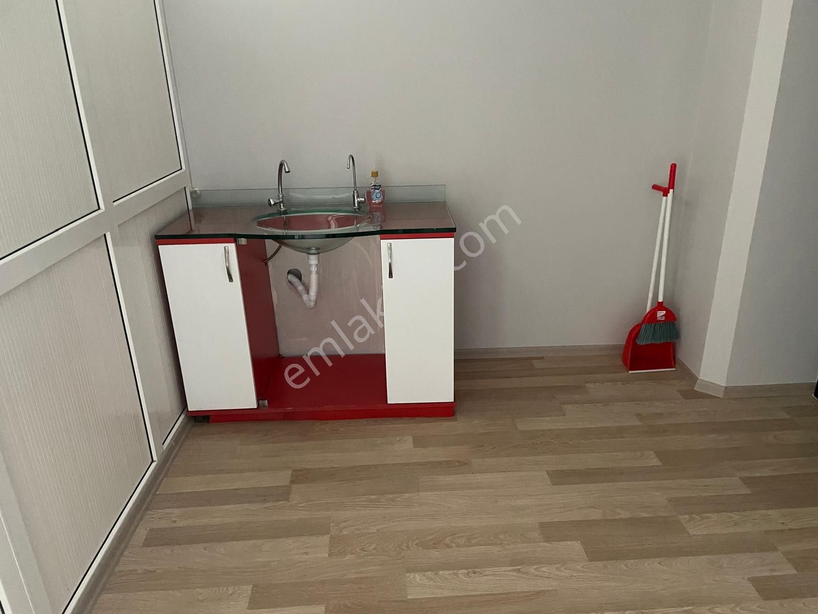 Bursa Kılıç Tan İnönü Cd Yuvam İşhanda Kiralık 25m2 Ofis İşyeri - Görsel 9