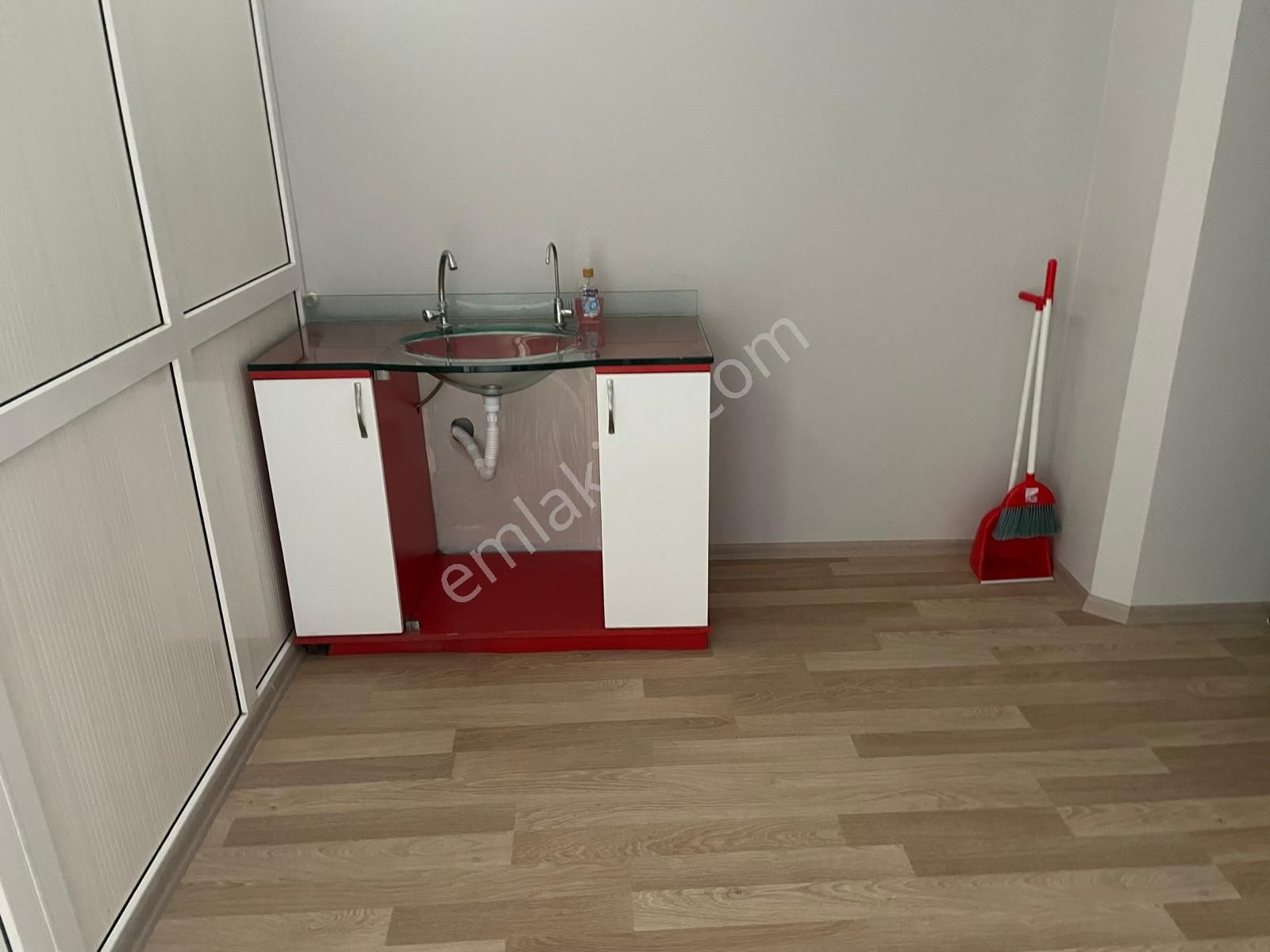 Bursa Kılıç Tan İnönü Cd Yuvam İşhanda Kiralık 25m2 Ofis İşyeri - Görsel 11