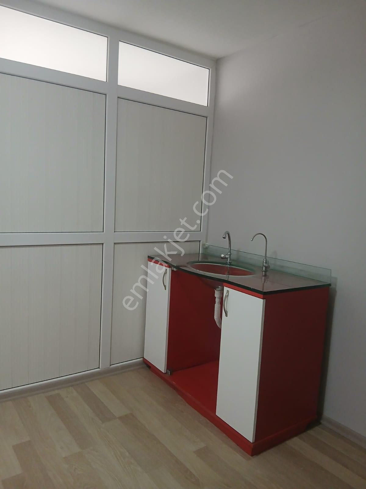 Bursa Kılıç Tan İnönü Cd Yuvam İşhanda Kiralık 25m2 Ofis İşyeri - Görsel 10