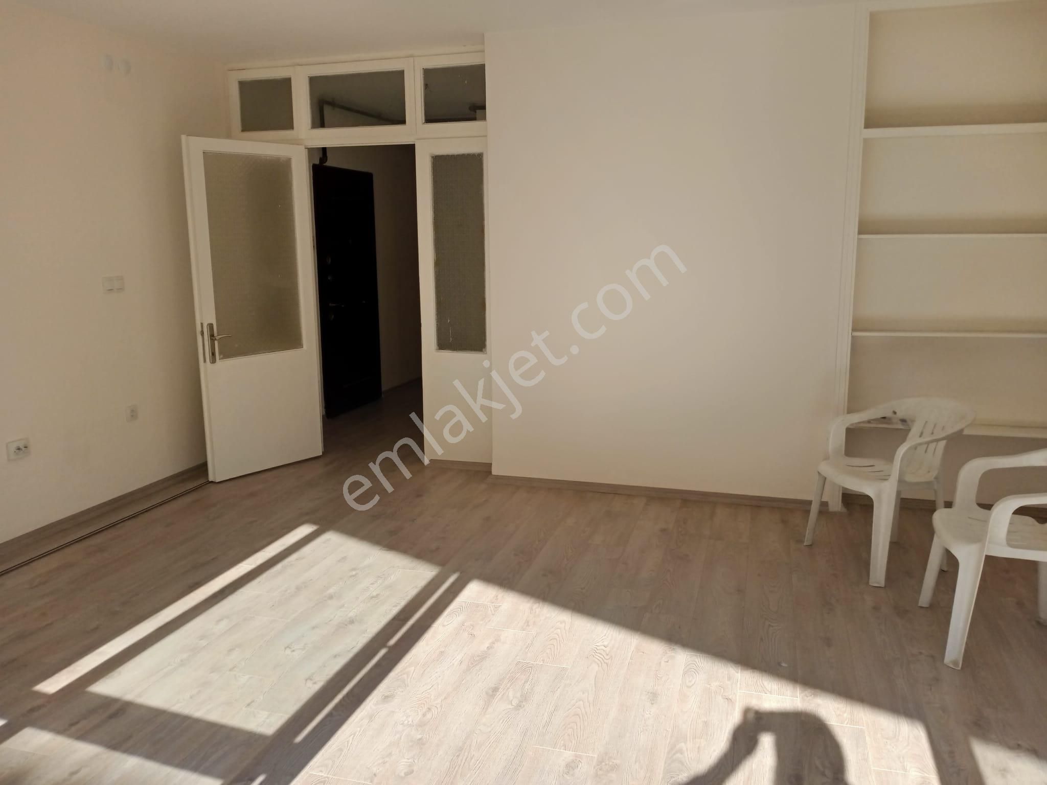 Hatay Noktada Caddeye Yakın Yenilenmiş Doğalgazlı 3+1 Kiralık Daire
