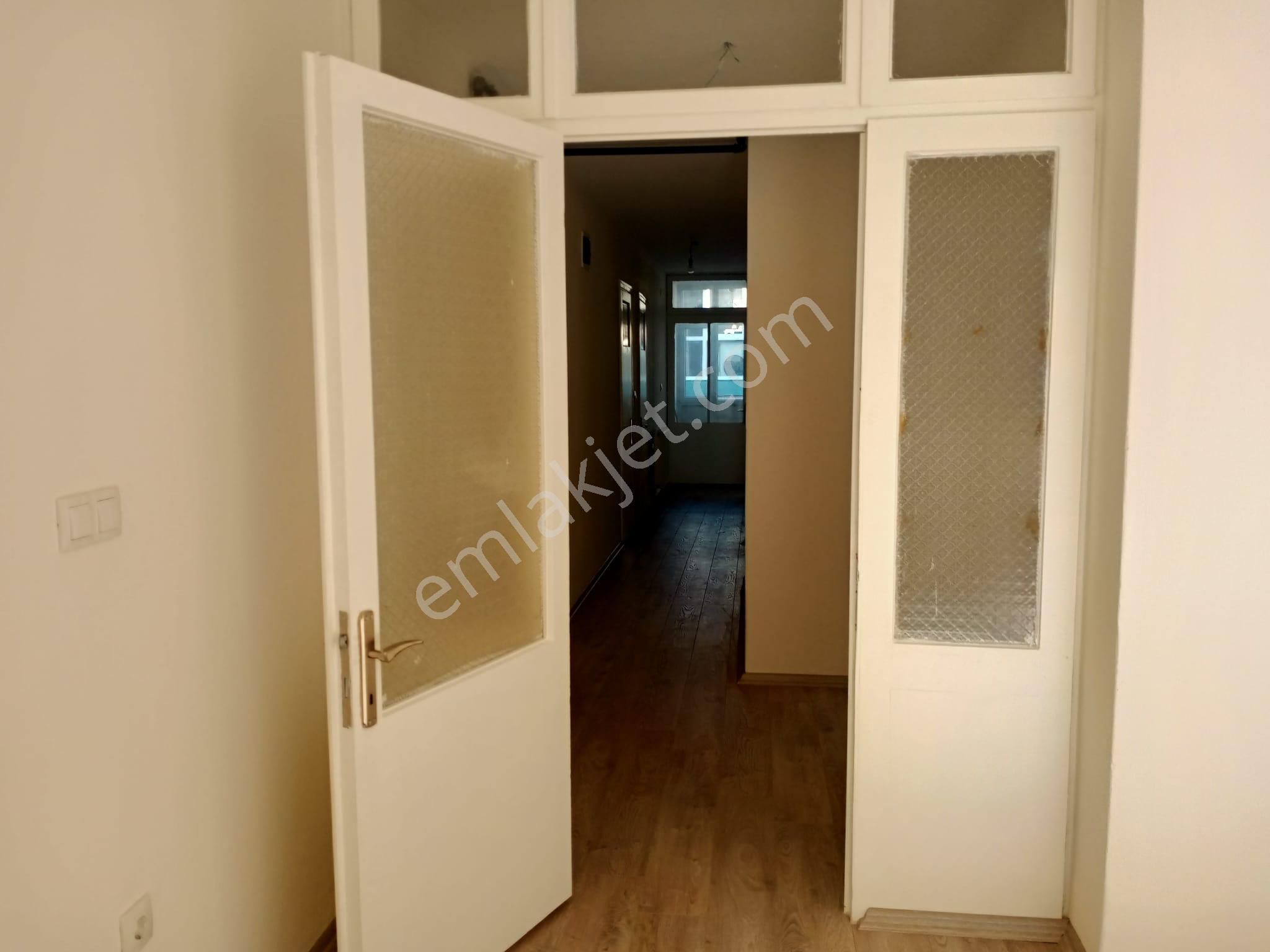 Hatay Noktada Caddeye Yakın Yenilenmiş Doğalgazlı 3+1 Kiralık Daire - Görsel 8