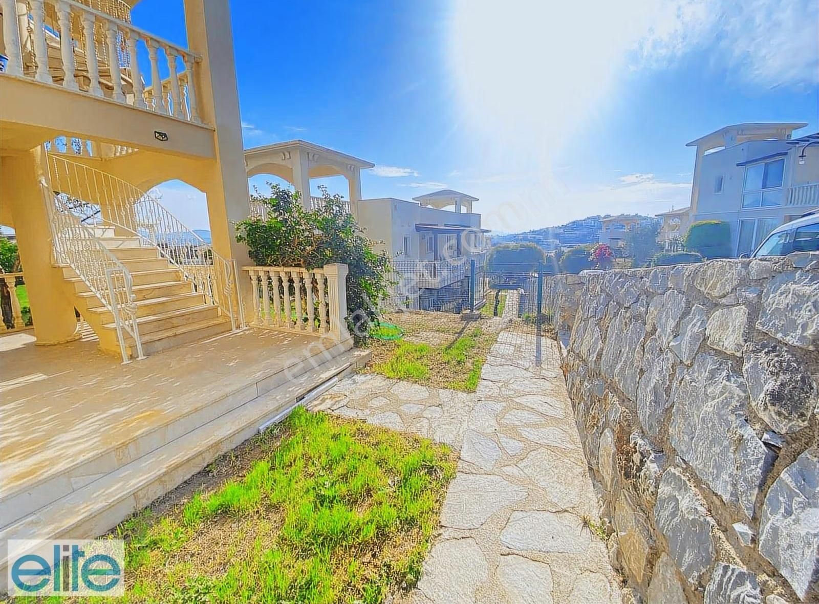 Muğla Bodrum Milas Boğaziçi Adabükü Sitesinin Geniş Bahçe Katı - Görsel 8