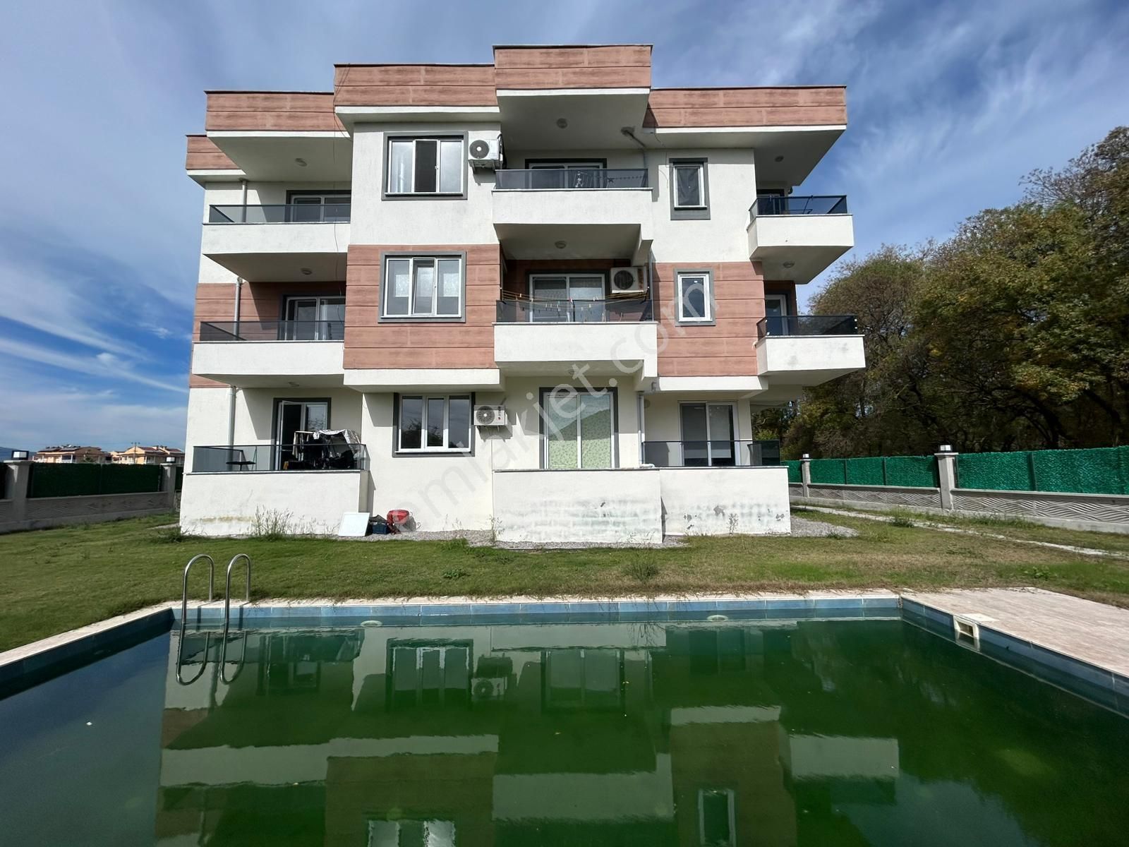 Dalaman'da Doğa Manzaralı Butik Havuzlu Sitede Satılık Daire - Görsel 2