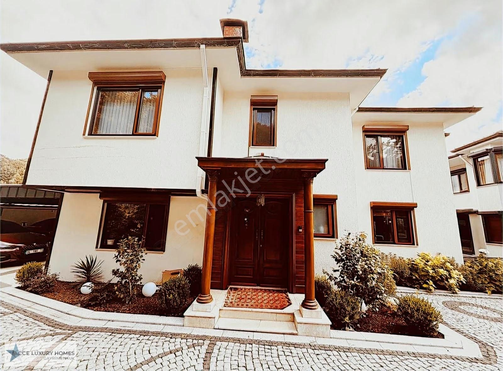 Beykoz Yavuz Selimde Lüks 2 Villa Havuzlu 360° Manzaralı - Görsel 2