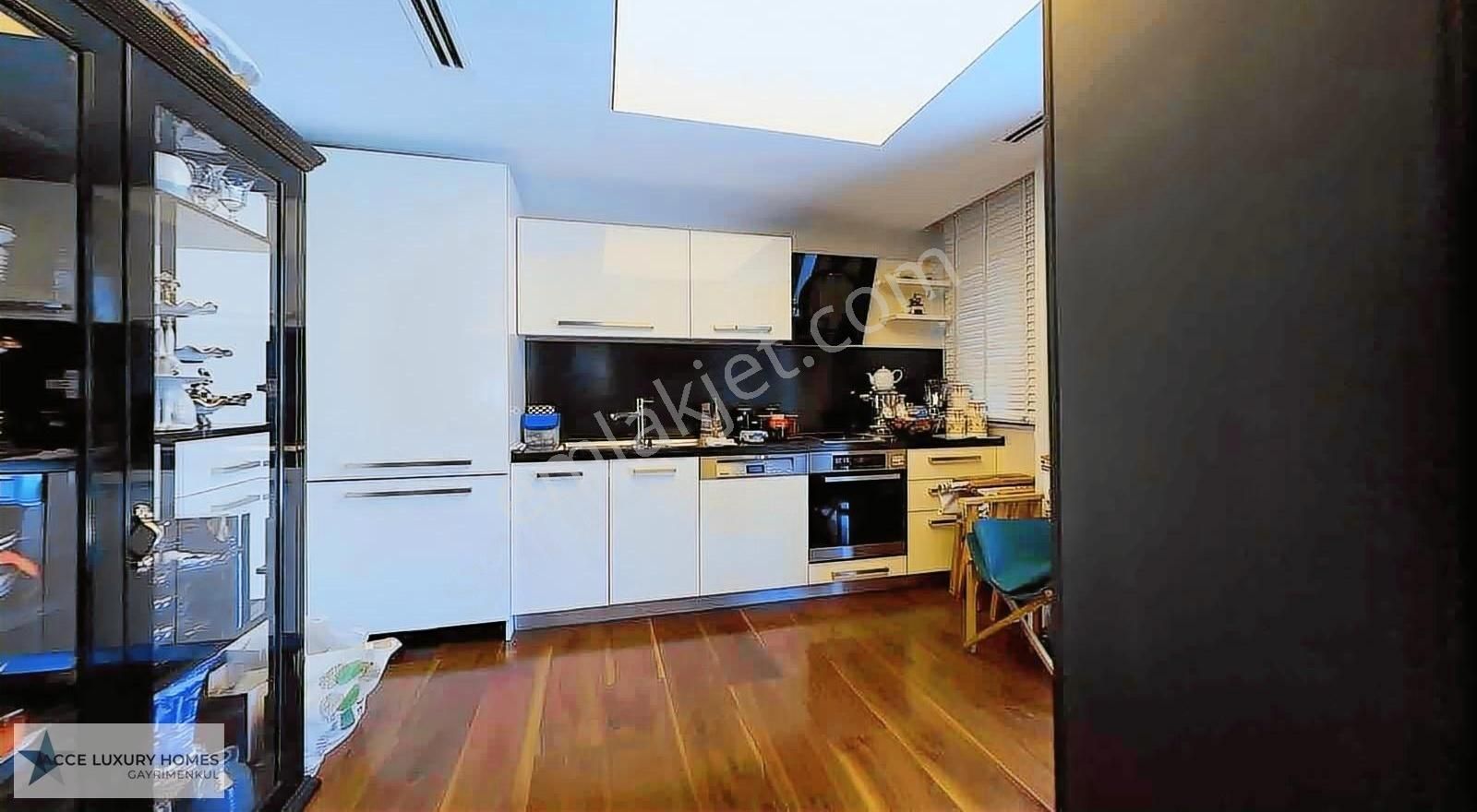 Levazım Yazgülü Sokağında Bahçeli, Müstakil Villa! - Görsel 9