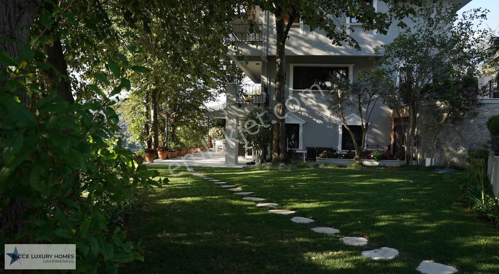 *tek Yetkili* Acarkent'te Yüksek Konumlu Geniş Bahçeli Villa - Görsel 15