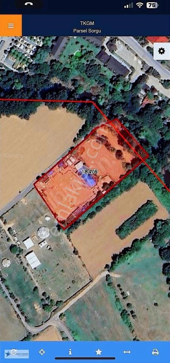 Cumhuriyet Köyün En Değerli Arsası Dereye 0 - Görsel 2