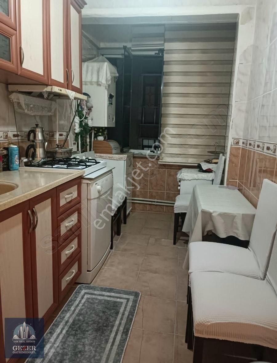 Satılık Küçükköy Merkezde Eşyalı 1+1 Daire - Görsel 2