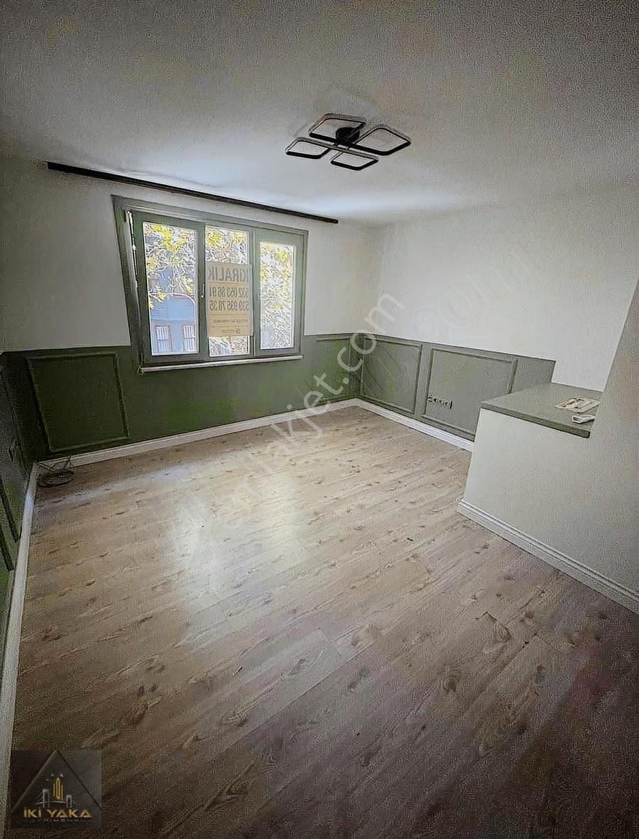 İkiyaka' Dan Kuzguncuğun En İşlek Yerinde İşyerine Uygun 1+1 - Görsel 16