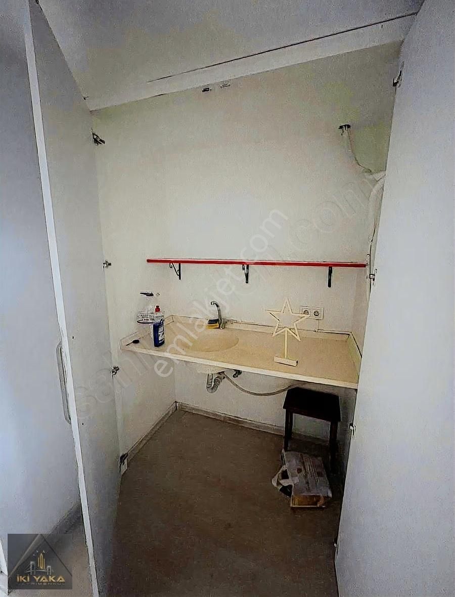 İkiyaka' Dan Kuzguncuğun En İşlek Yerinde İşyerine Uygun 1+1 - Görsel 11