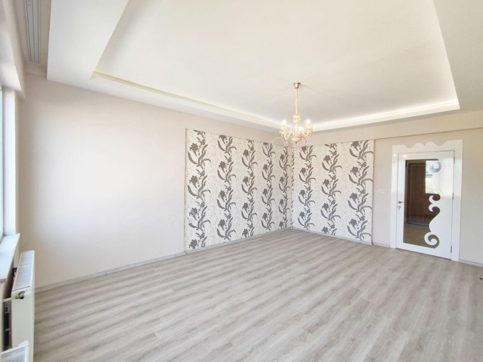 Fıstıklık'ta Ferah Ebeveyn Banyolu Masrafsız Bakımlı 3+1 Daire - Görsel 8