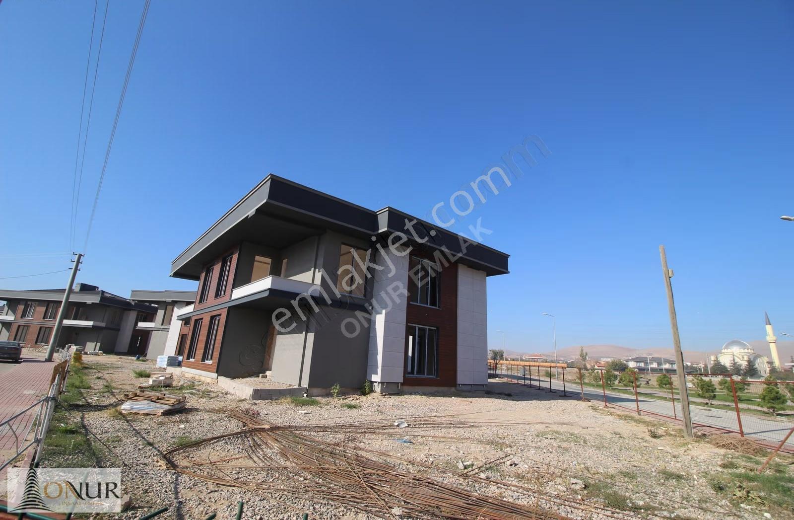 Onur Emlak Sille Ak Mah. 4+1 Satılık Sıfır İkiz Villa - Görsel 8
