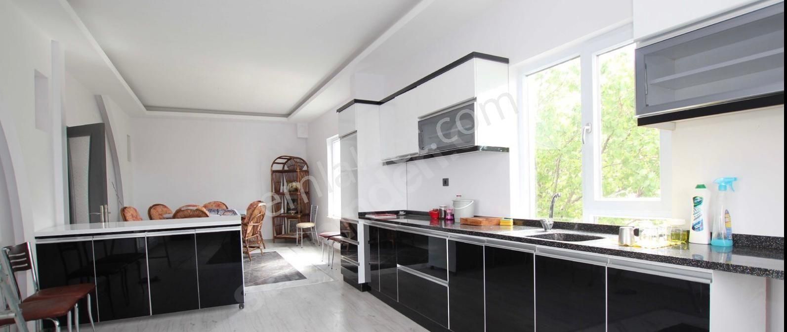 Hisarcıkta Satılık 5+2 Villa - Görsel 14