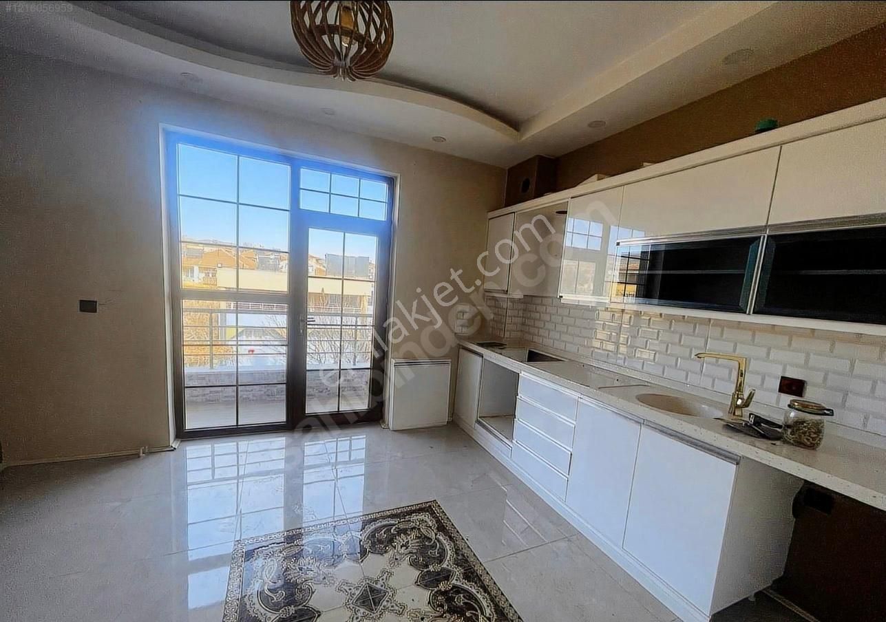 Kaçırılmayacak Fırsat Saraycıkta 4 Katlı Müstakil Ev - Görsel 9