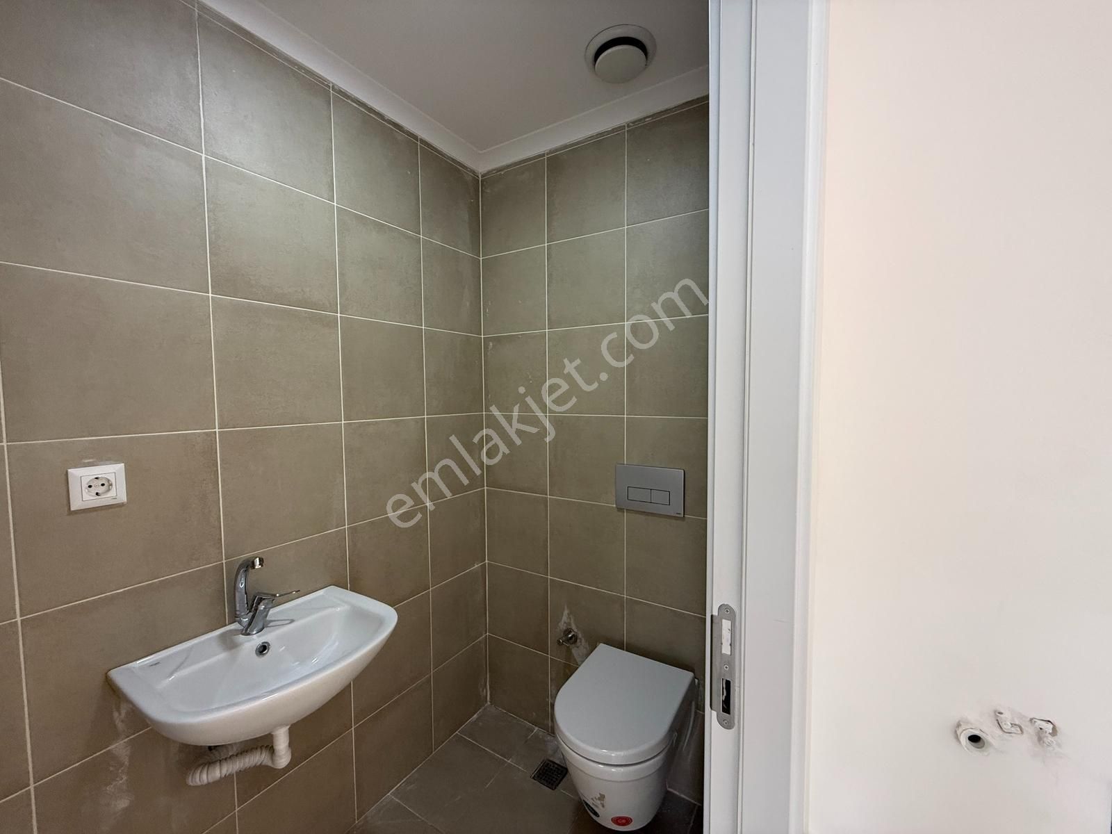 Kordonboyu Marmaraya Sahile Yakın Yatırıma Uygun Satılık Dükkan - Görsel 17