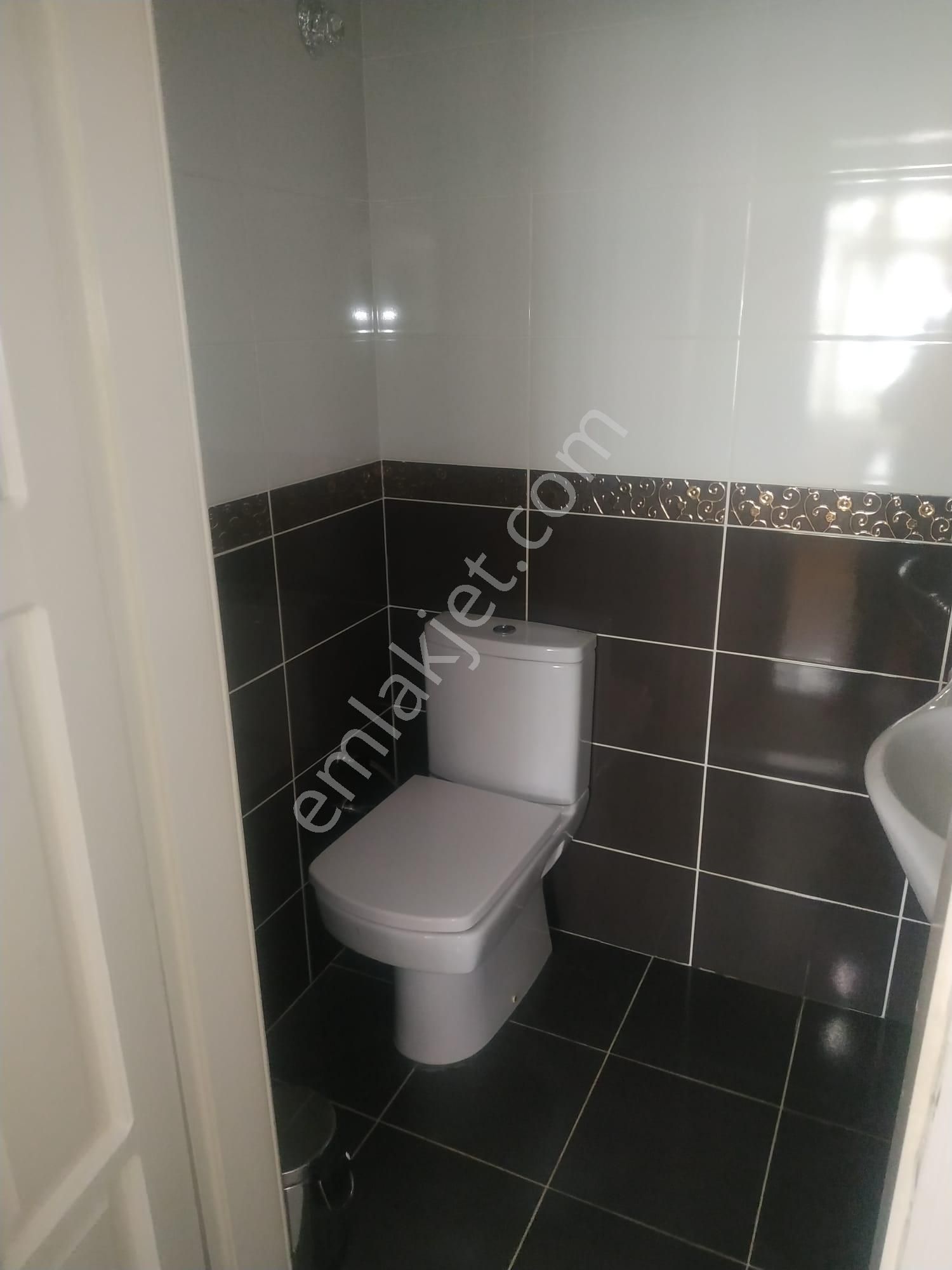 Balıkesir Çarşı Merkezde Eşyalı Satılık 2+1 Daire - Görsel 14