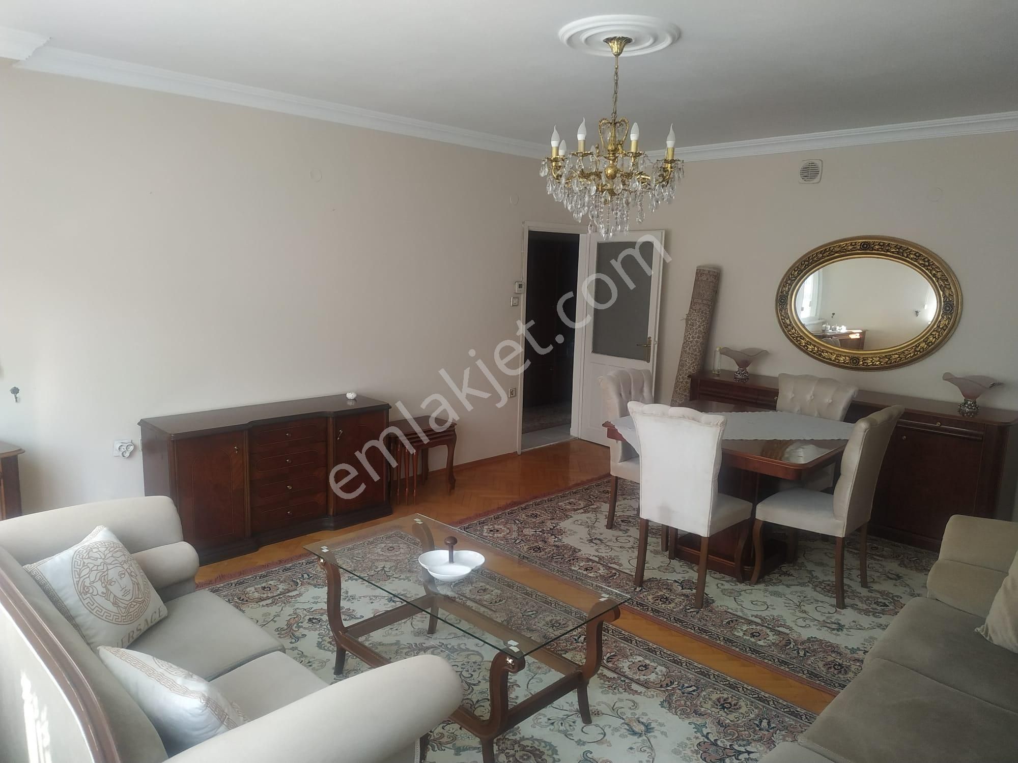 Balıkesir Çarşı Merkezde Eşyalı Satılık 2+1 Daire